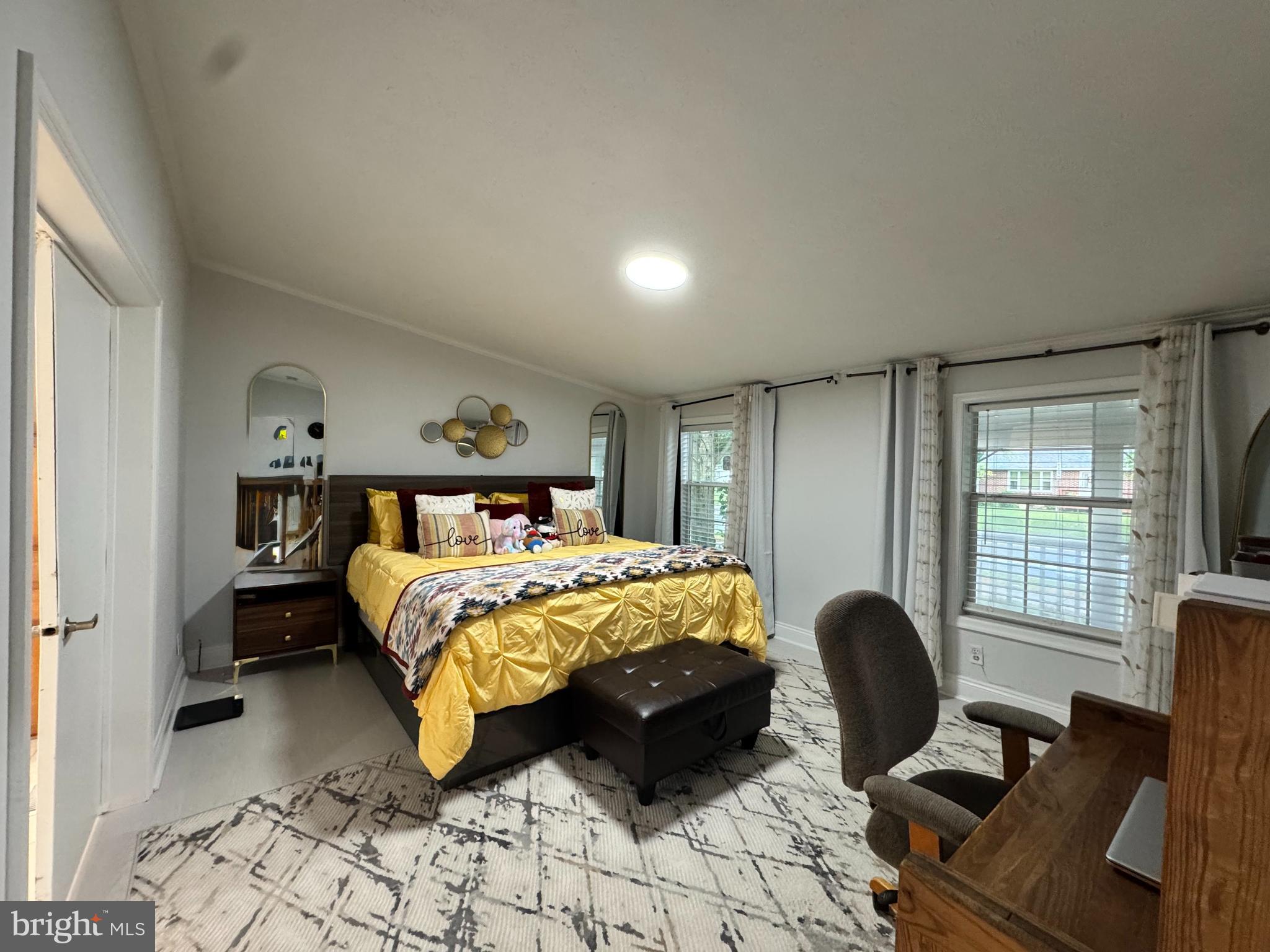 COUNTRY ESTATES - Residential