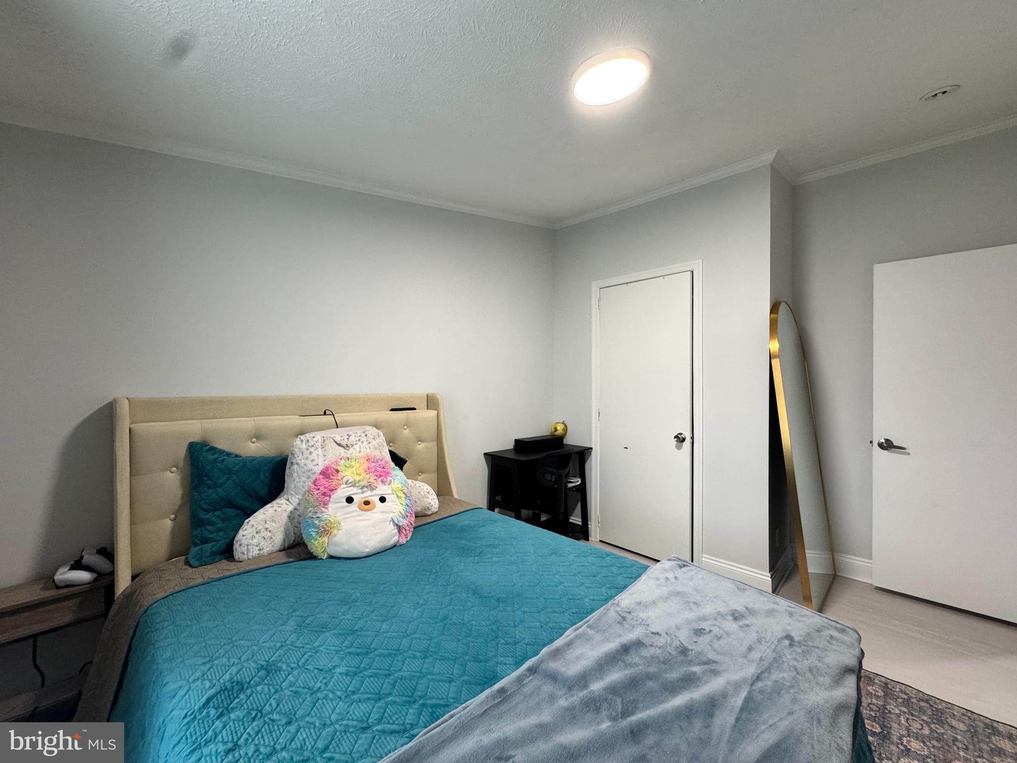 COUNTRY ESTATES - Residential