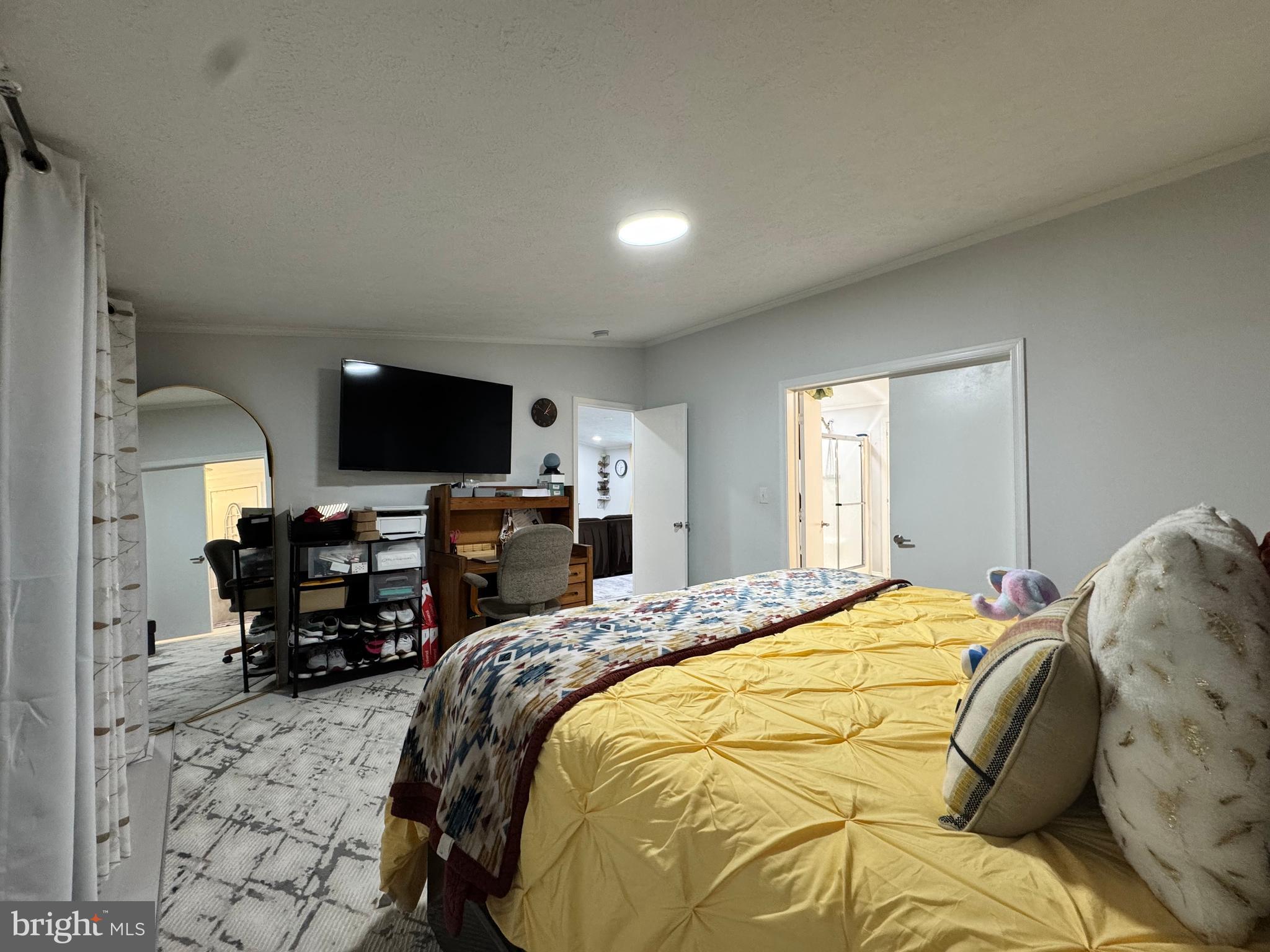 COUNTRY ESTATES - Residential