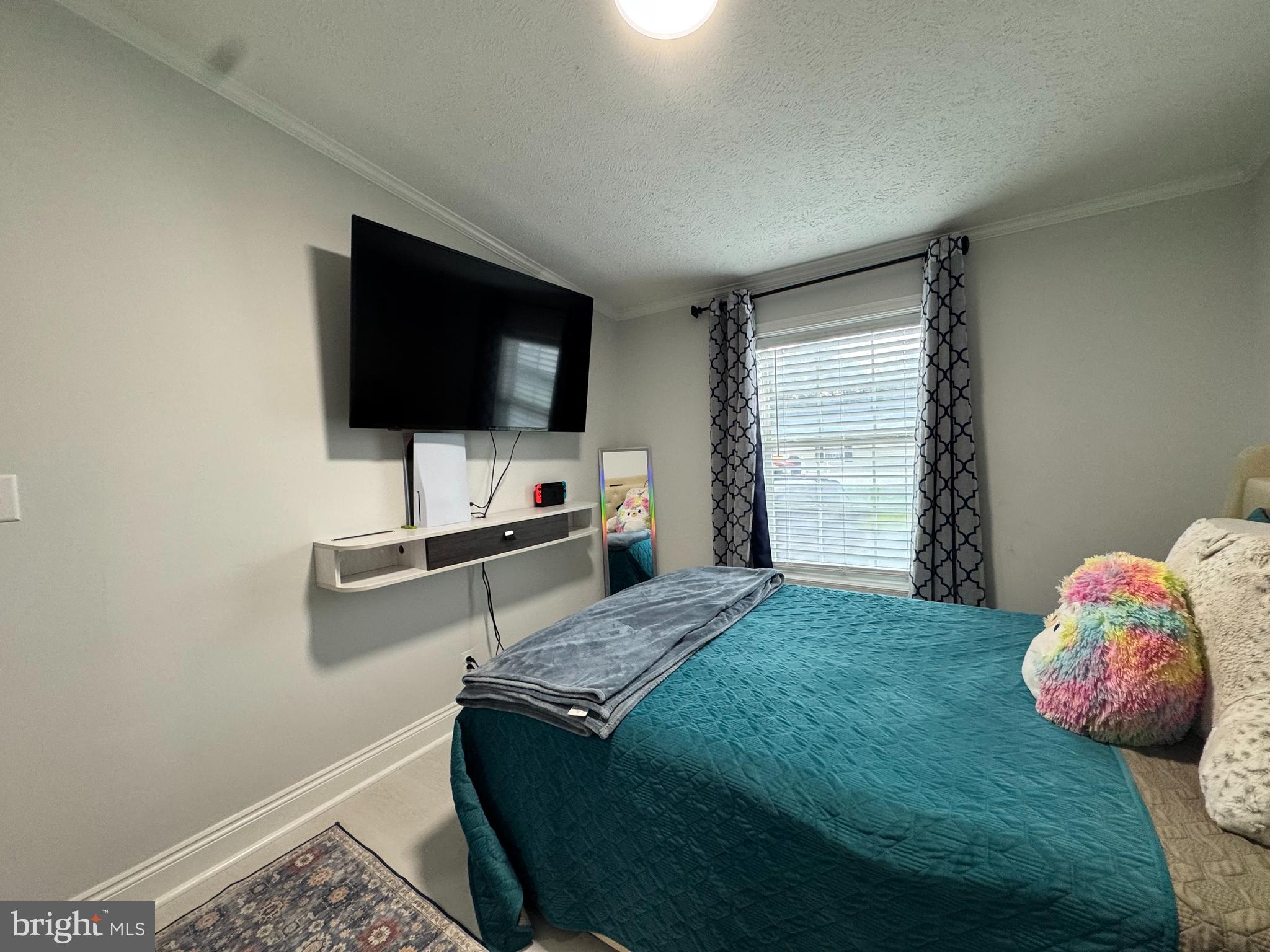 COUNTRY ESTATES - Residential