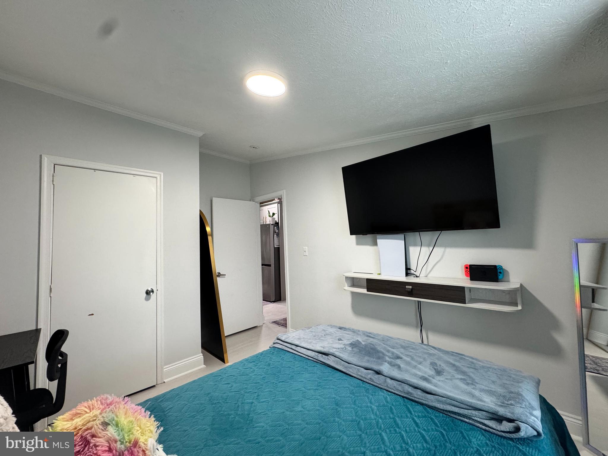 COUNTRY ESTATES - Residential