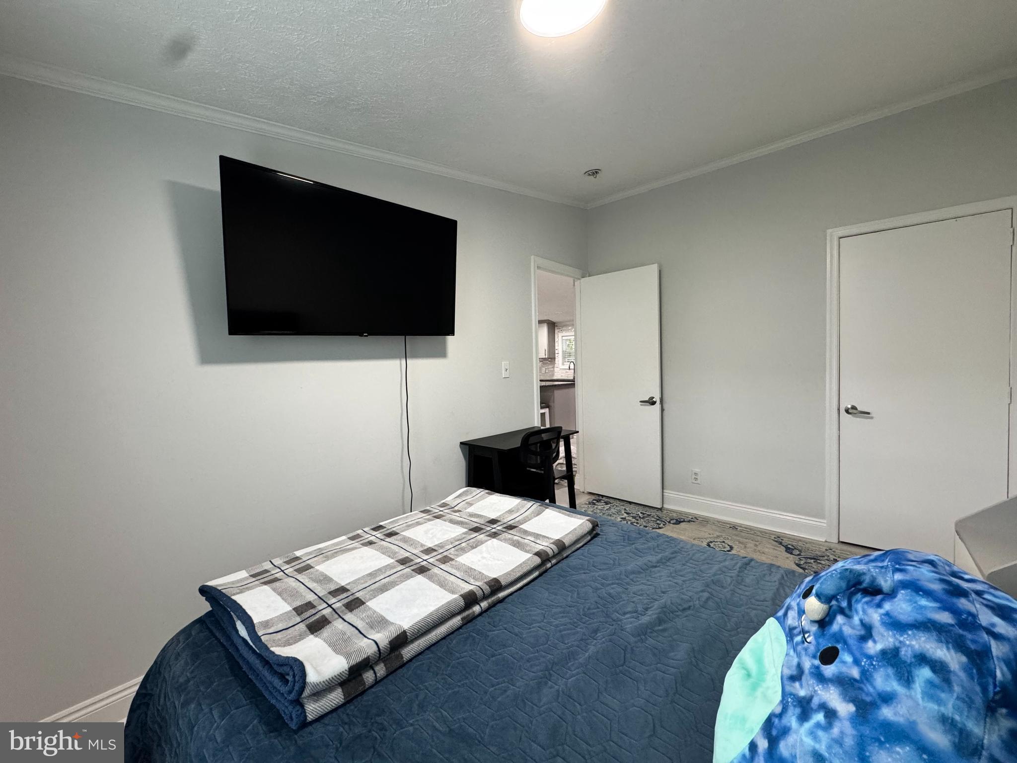 COUNTRY ESTATES - Residential