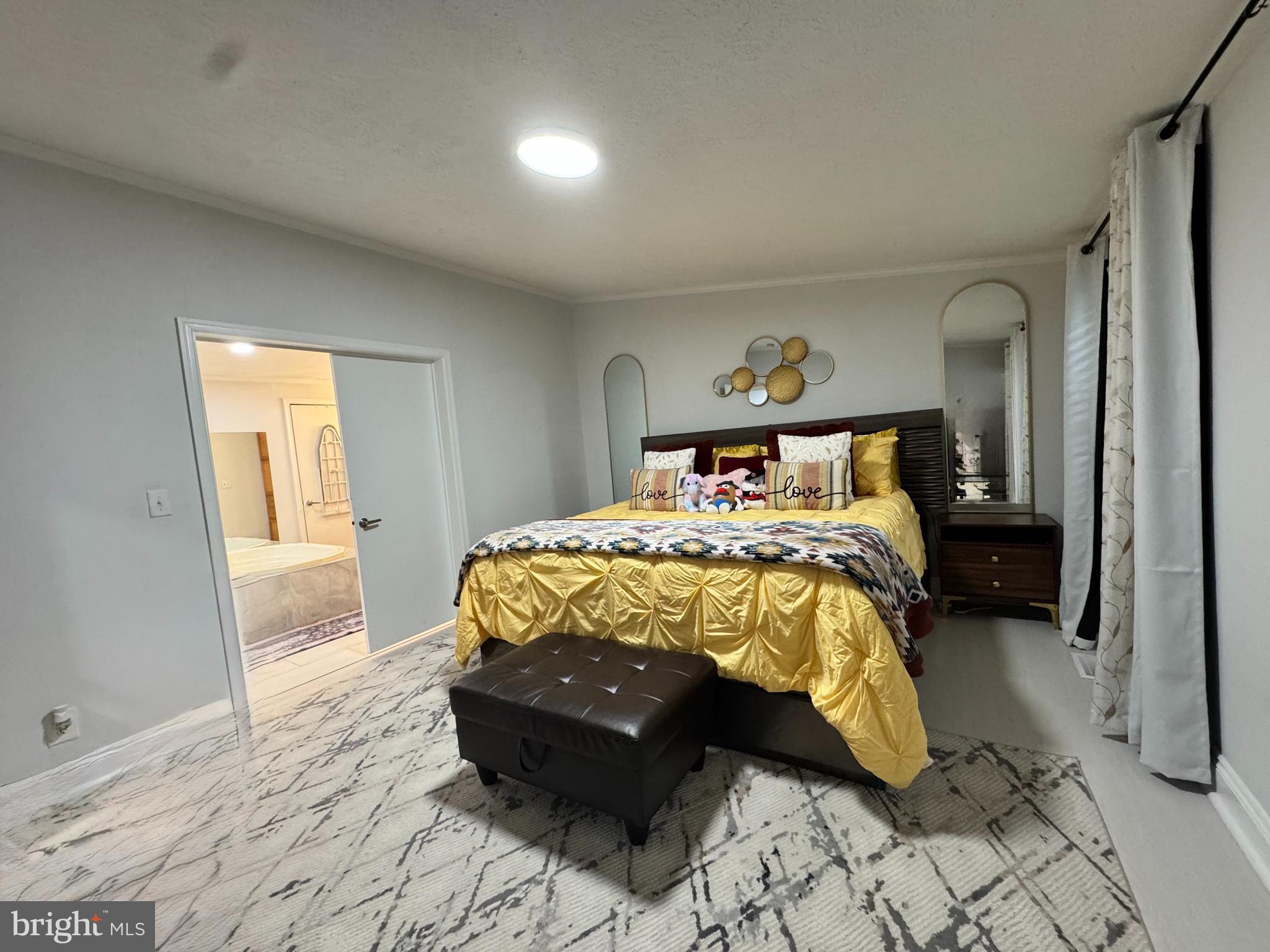 COUNTRY ESTATES - Residential