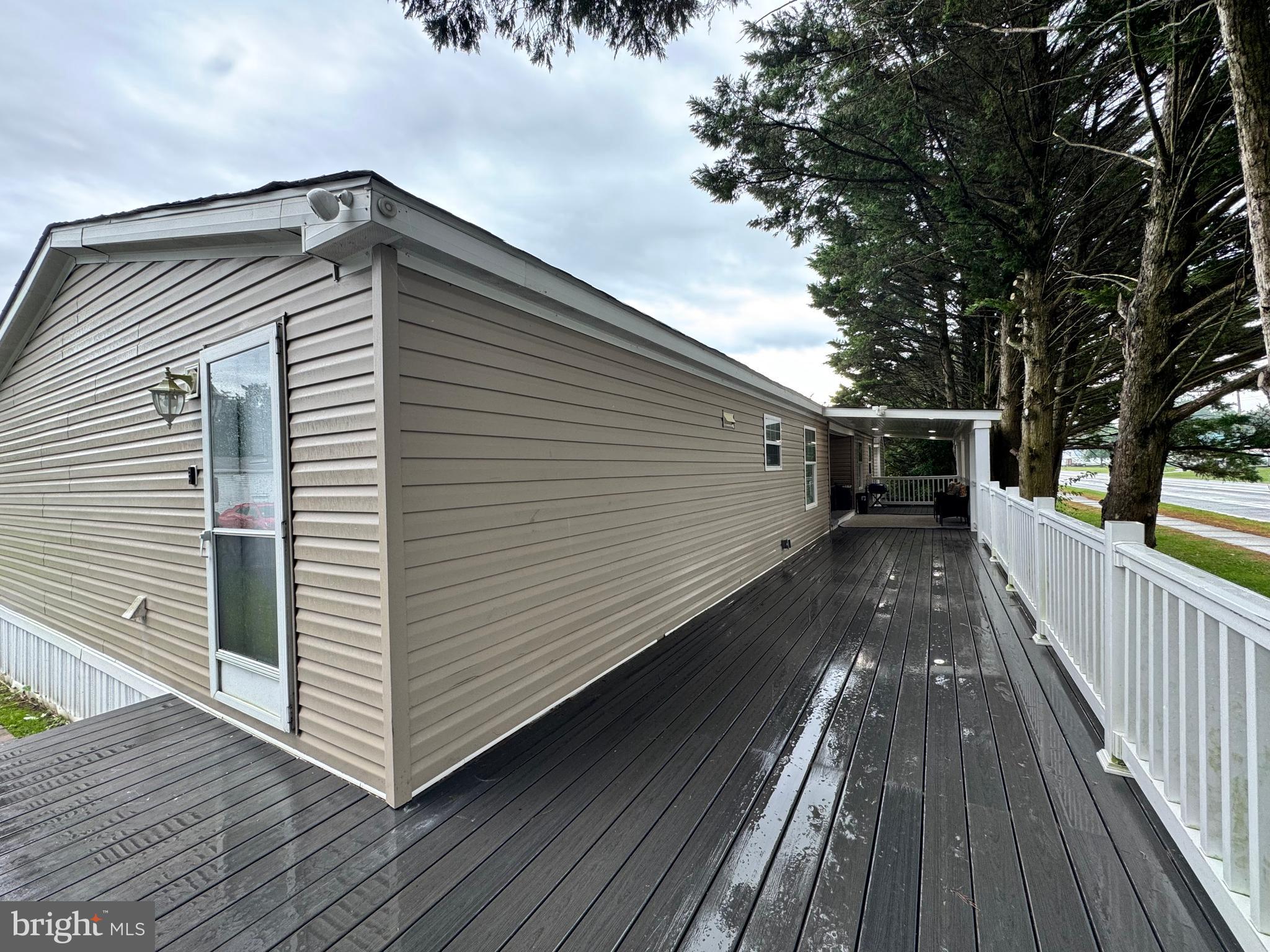 COUNTRY ESTATES - Residential