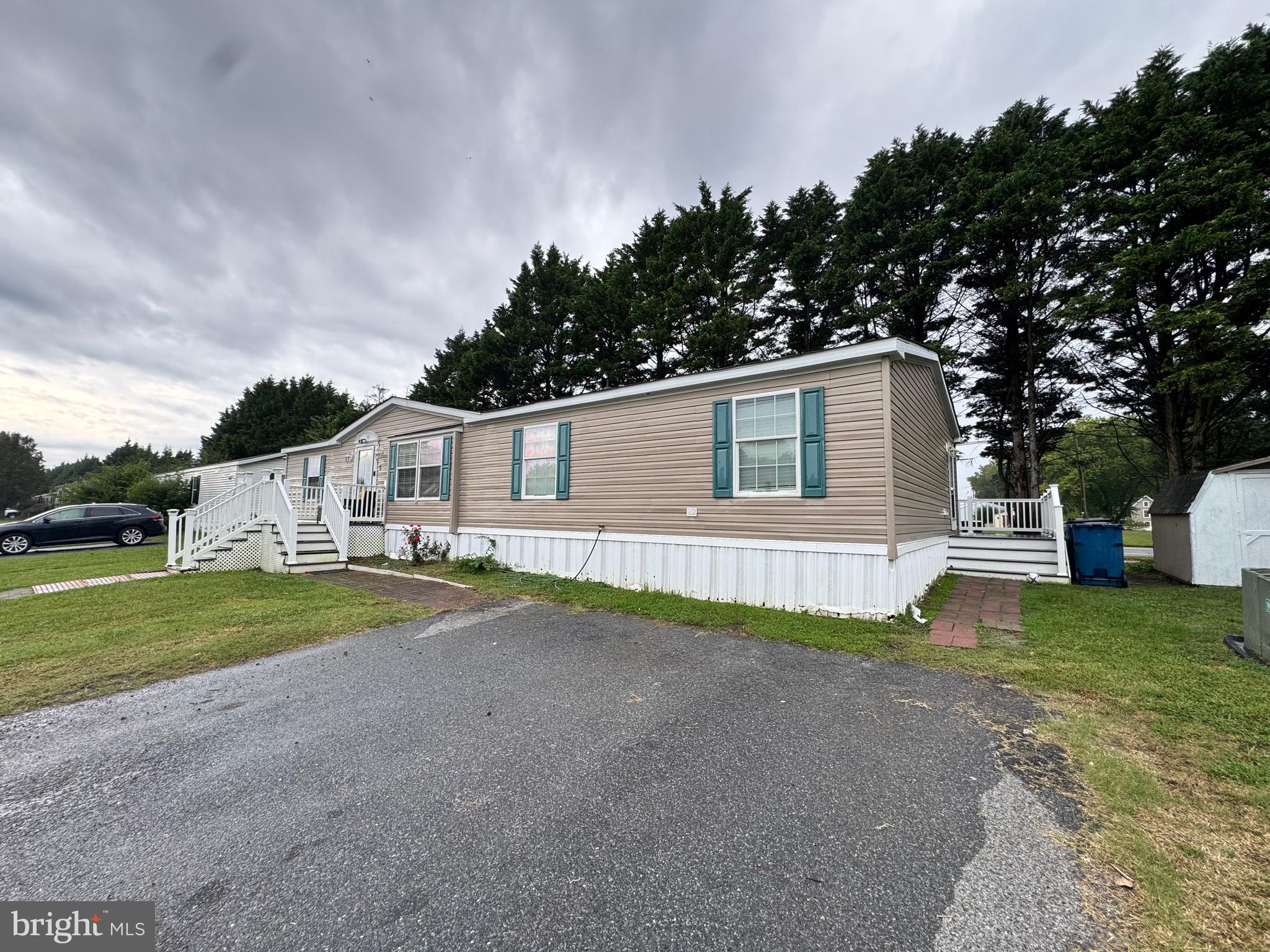 5 EMERY CIRCLE