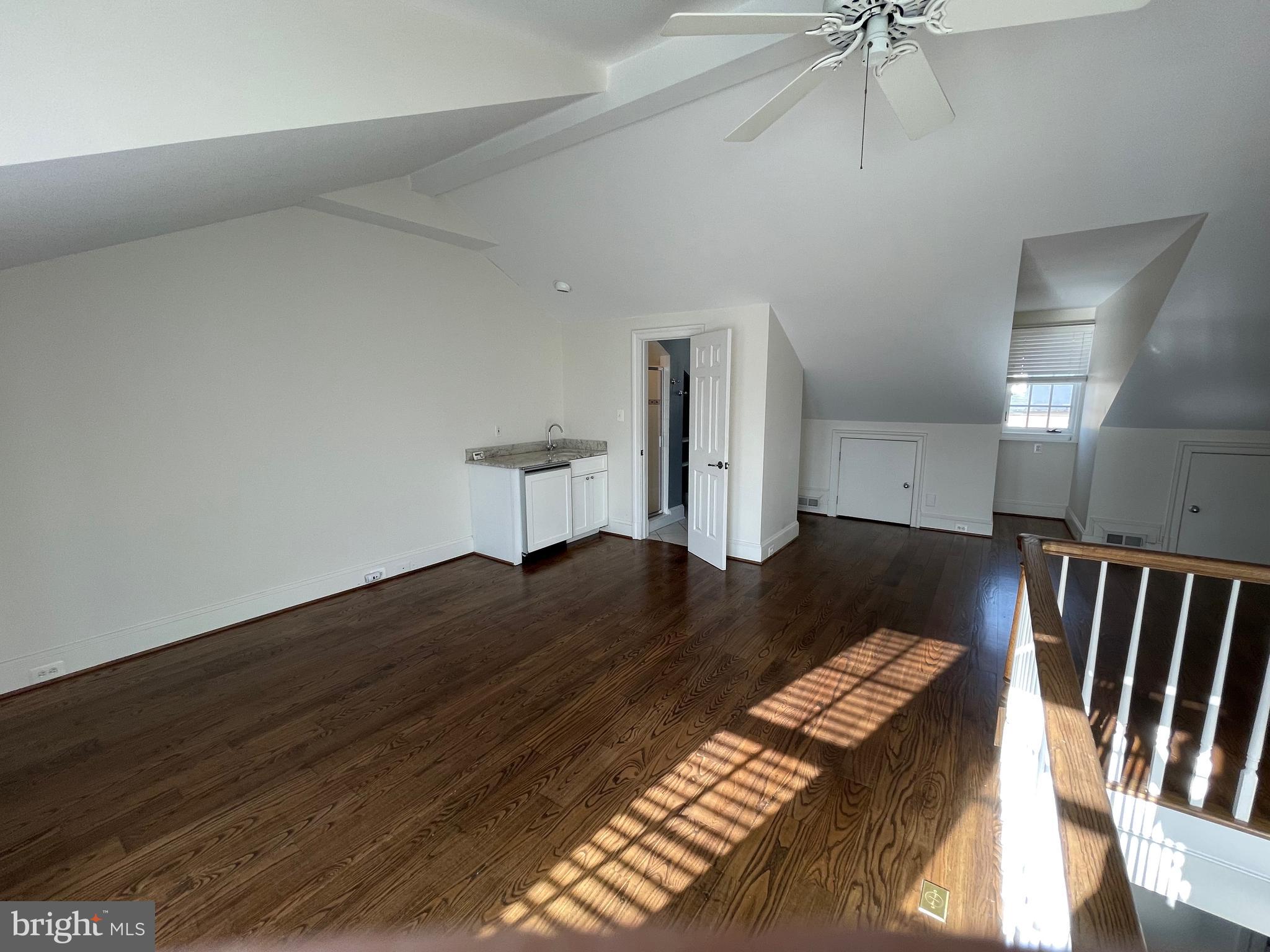 KINGS MANOR SCOTTS - Residential Lease