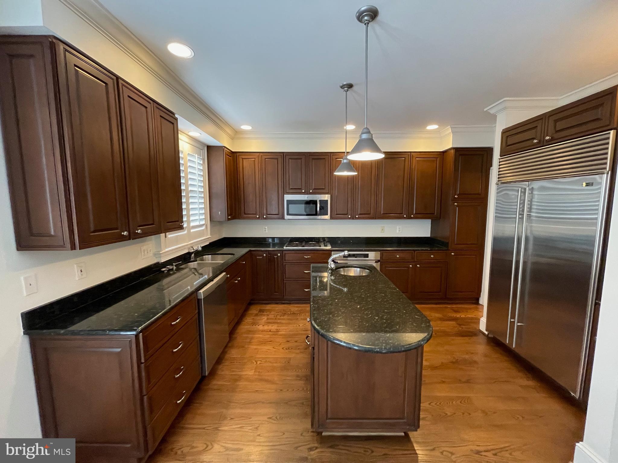 KINGS MANOR SCOTTS - Residential Lease