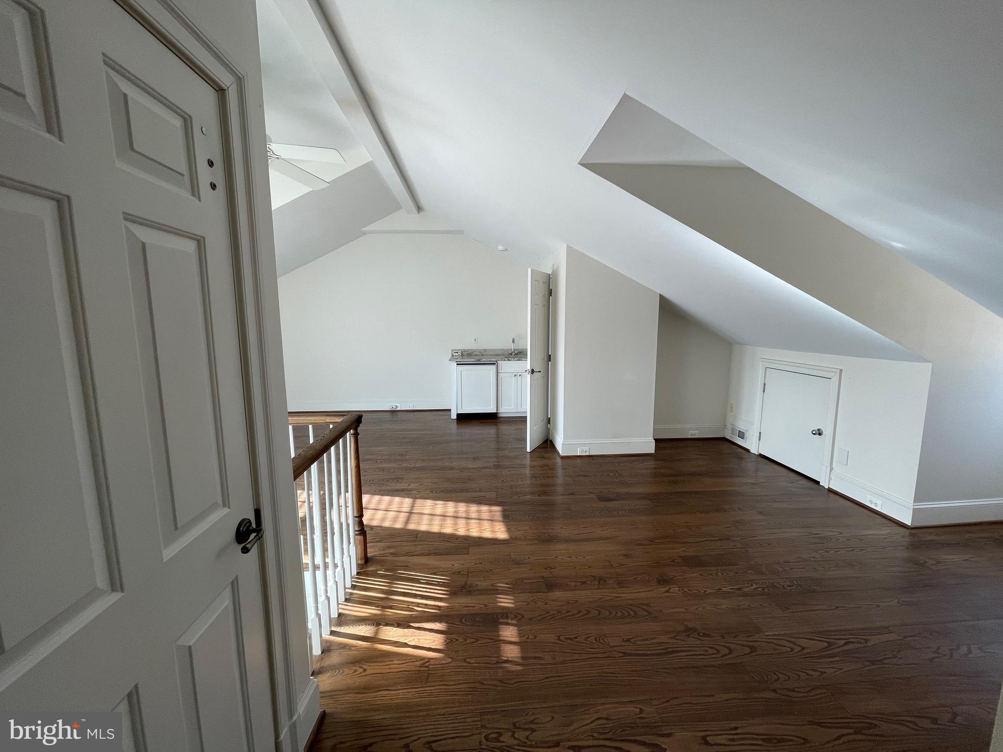 KINGS MANOR SCOTTS - Residential Lease