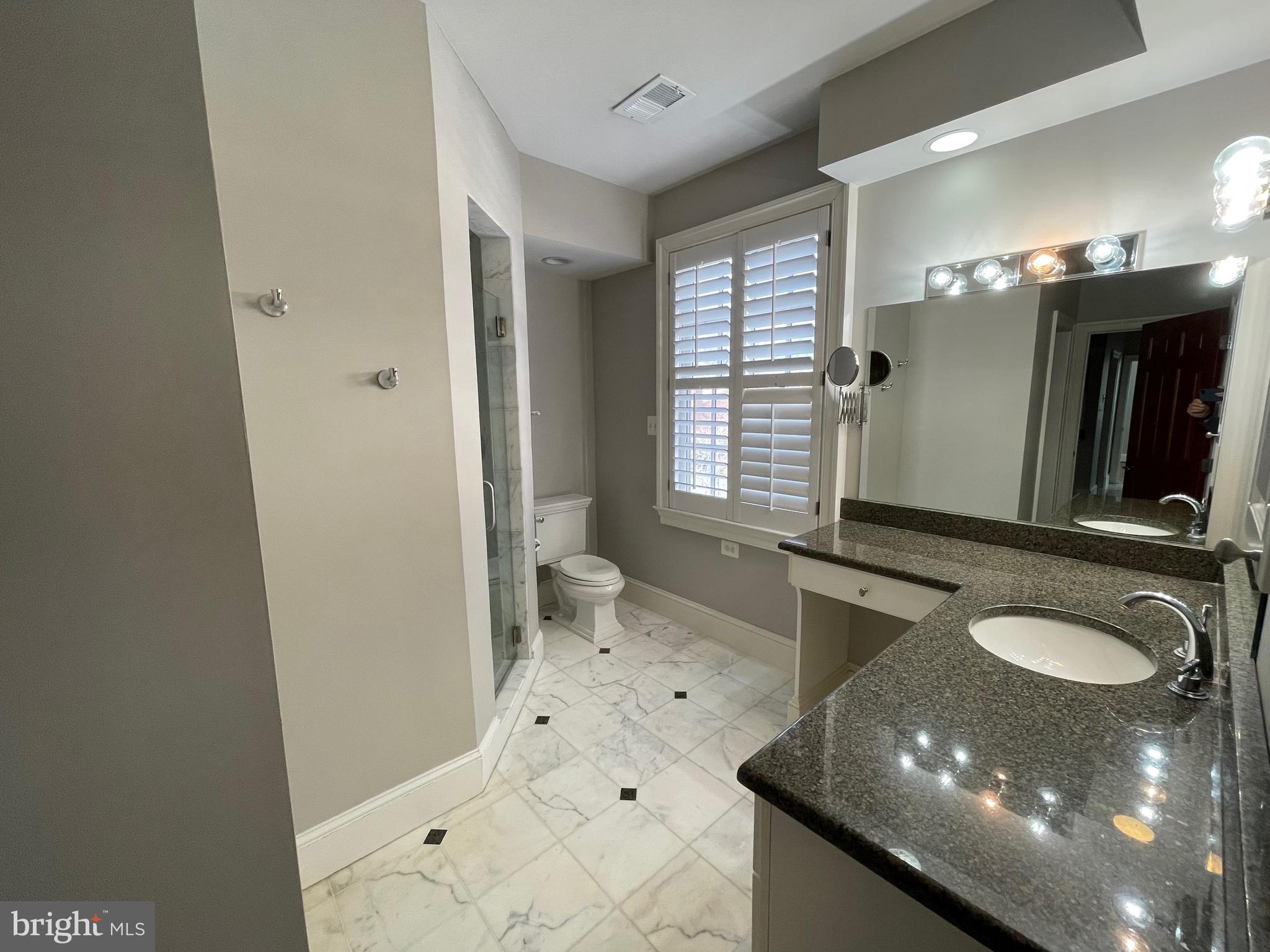 KINGS MANOR SCOTTS - Residential Lease