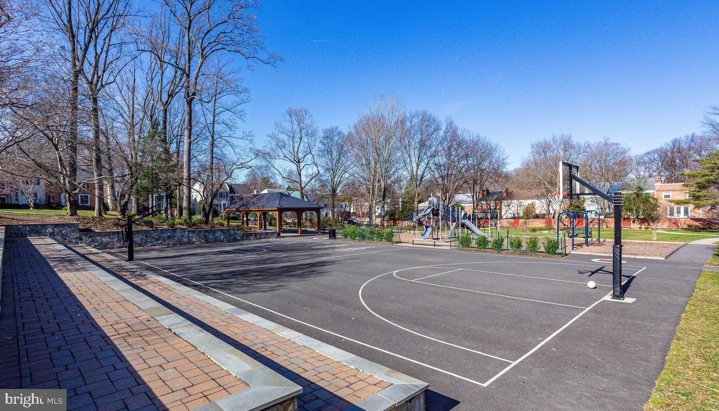 KINGS MANOR SCOTTS - Residential Lease