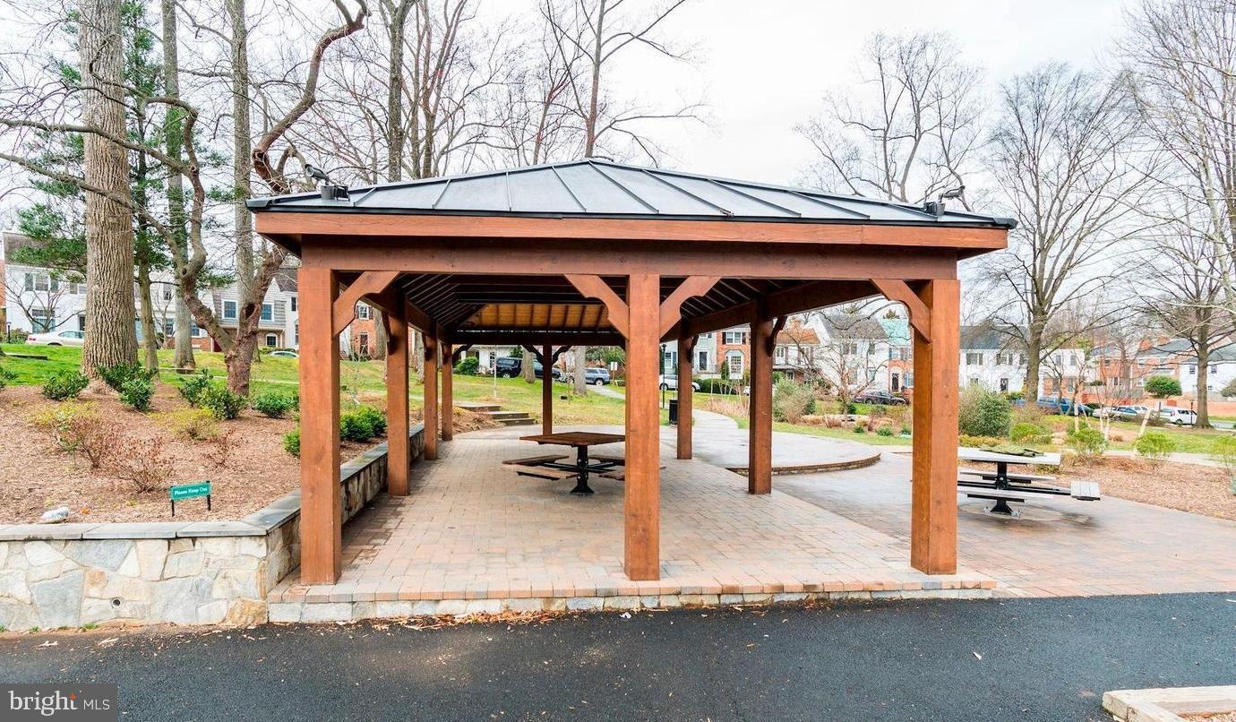 KINGS MANOR SCOTTS - Residential Lease