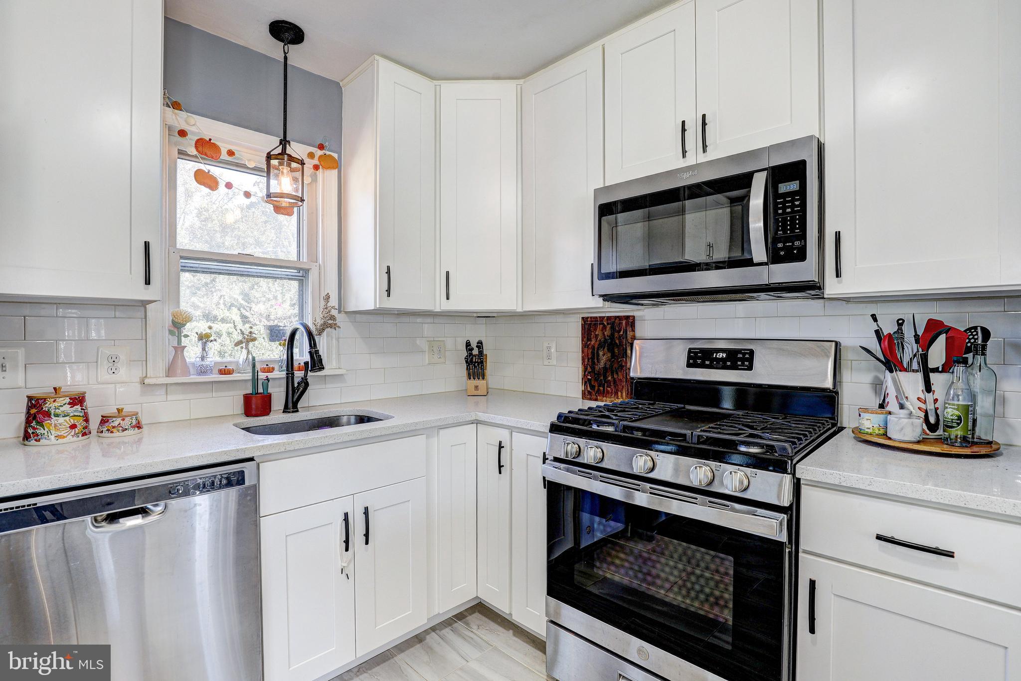 PINE VALLEY - Residential Lease