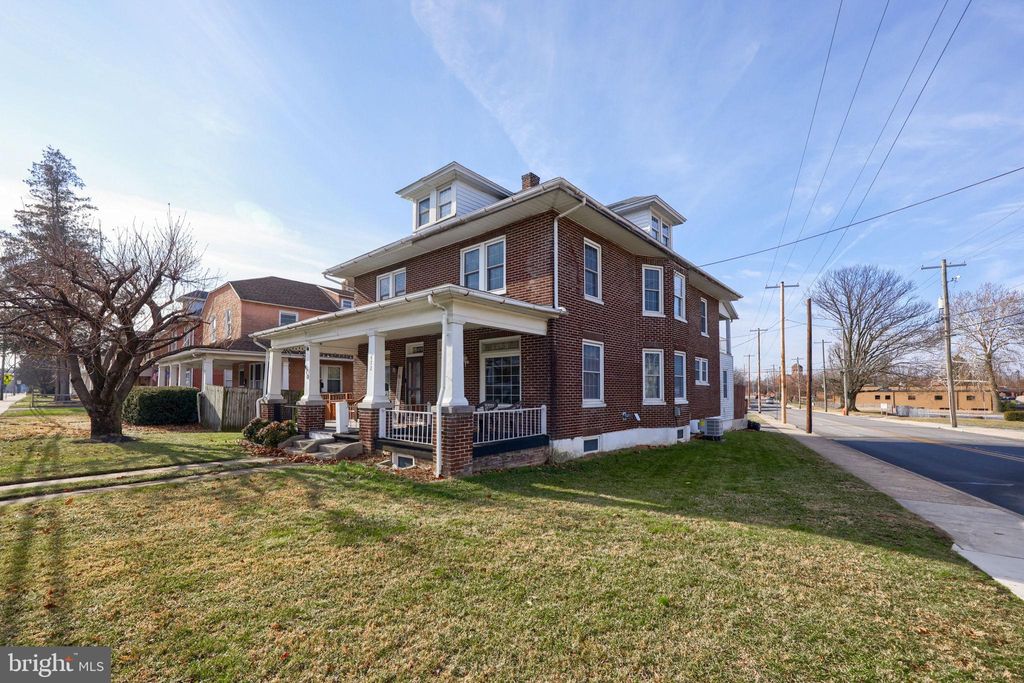 Photo of 472 N State Street, EPHRATA, PA 17522 (MLS # PALA2081180)