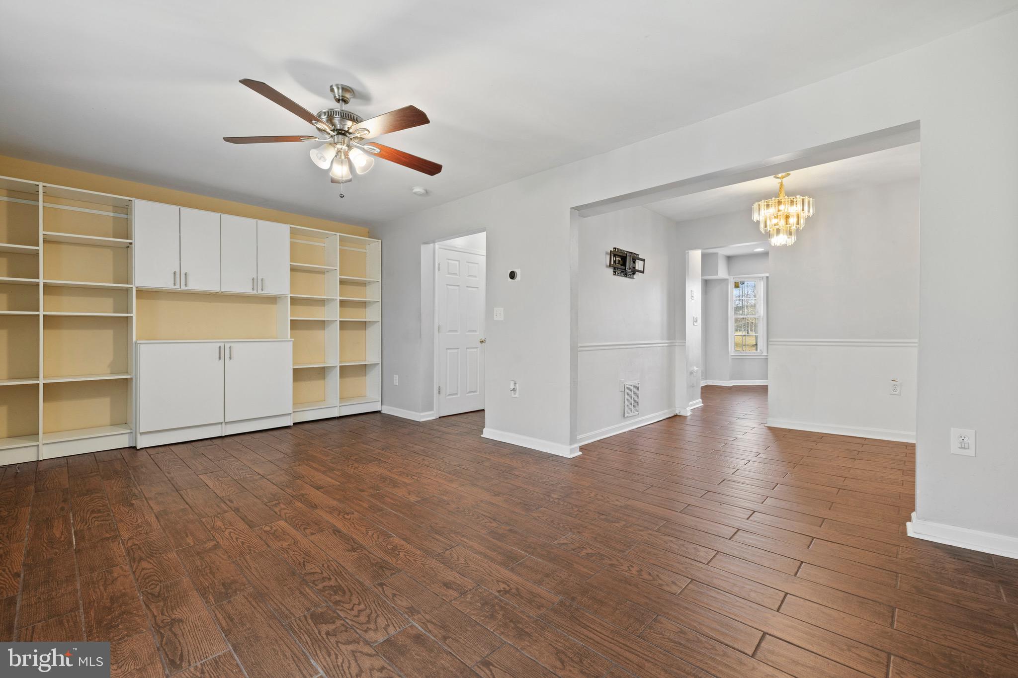 REGENCY TOWNS - Residential Lease