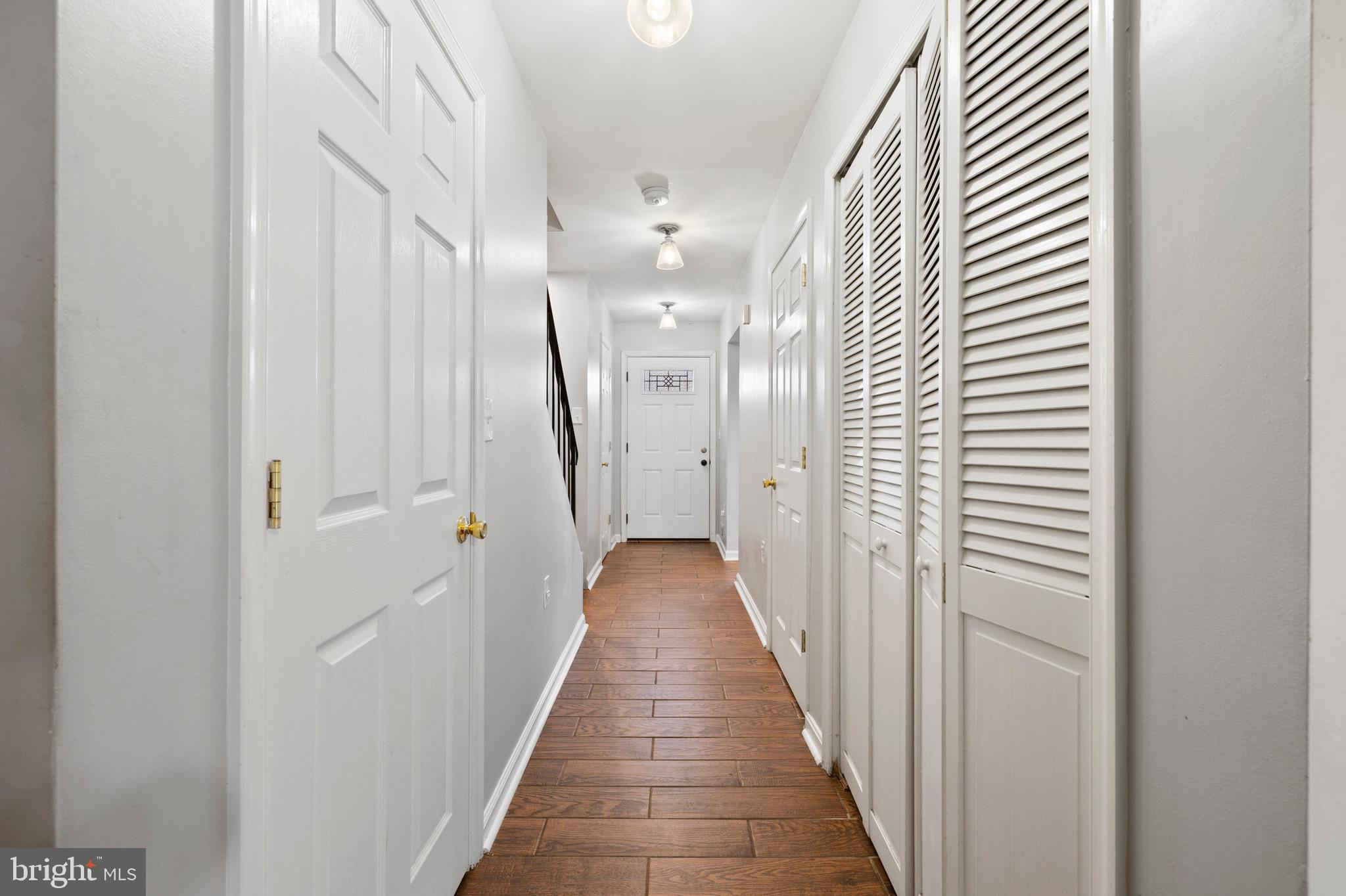 REGENCY TOWNS - Residential Lease