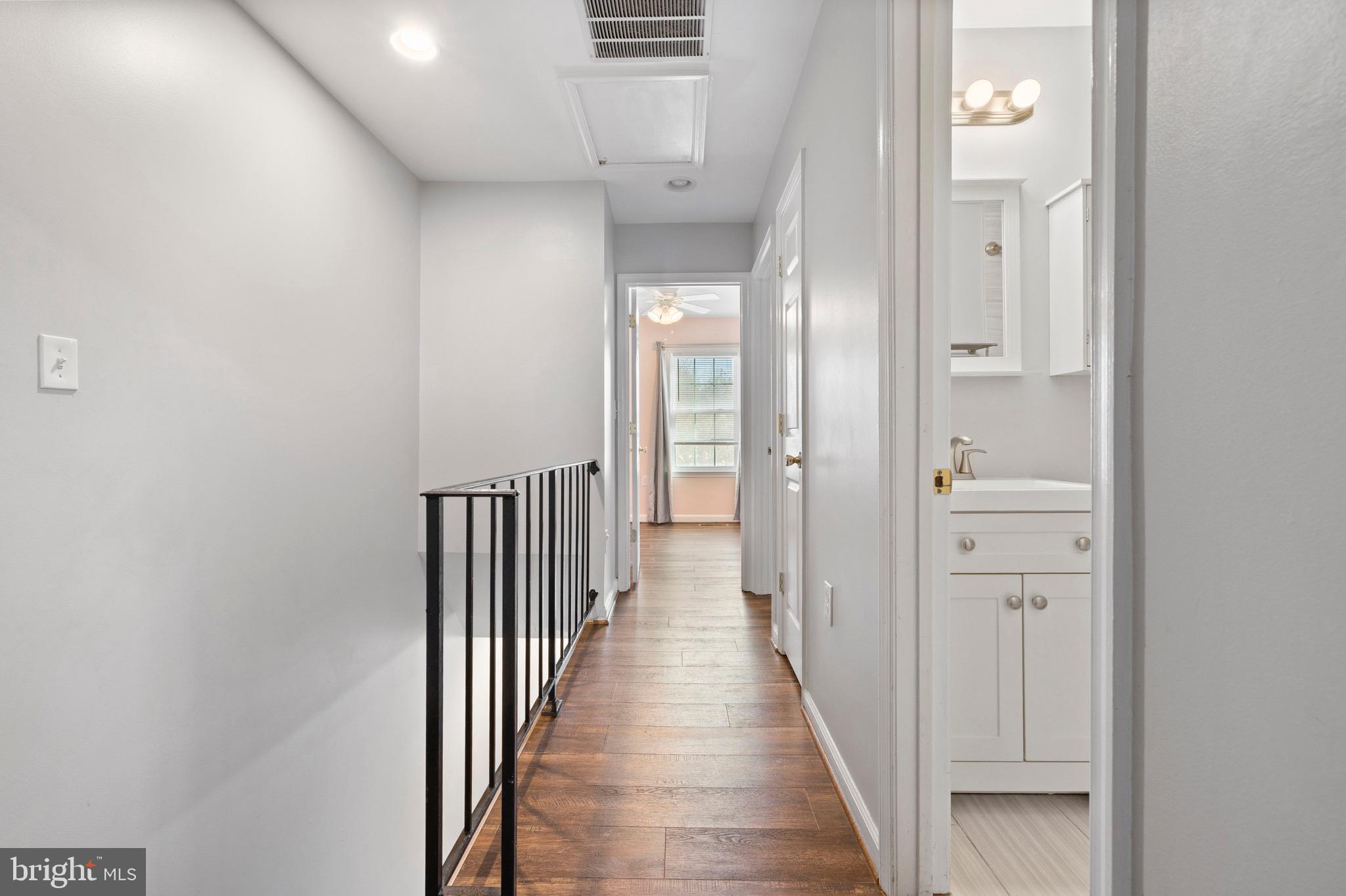 REGENCY TOWNS - Residential Lease