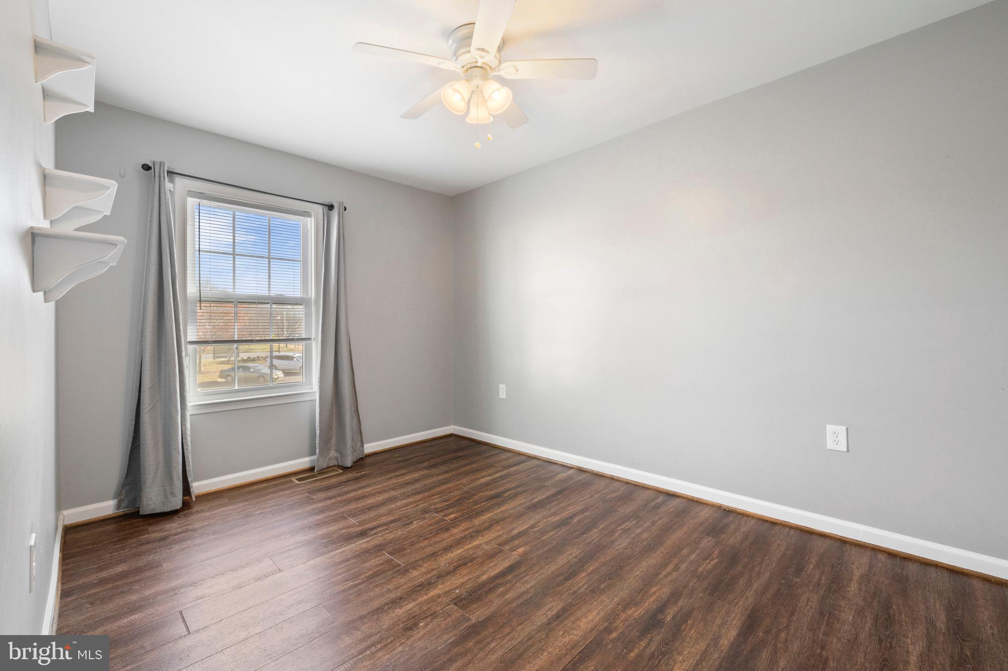 REGENCY TOWNS - Residential Lease