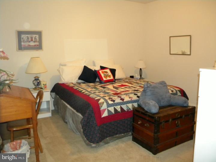 COLDSTREAM CROSSING - Residential