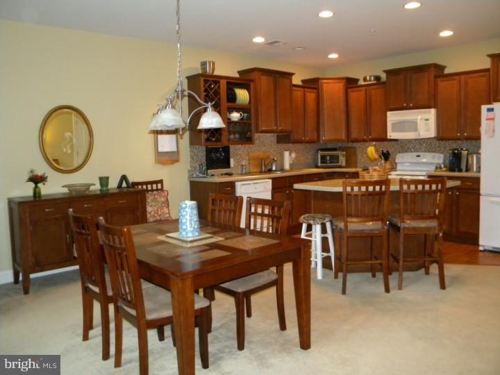 COLDSTREAM CROSSING - Residential