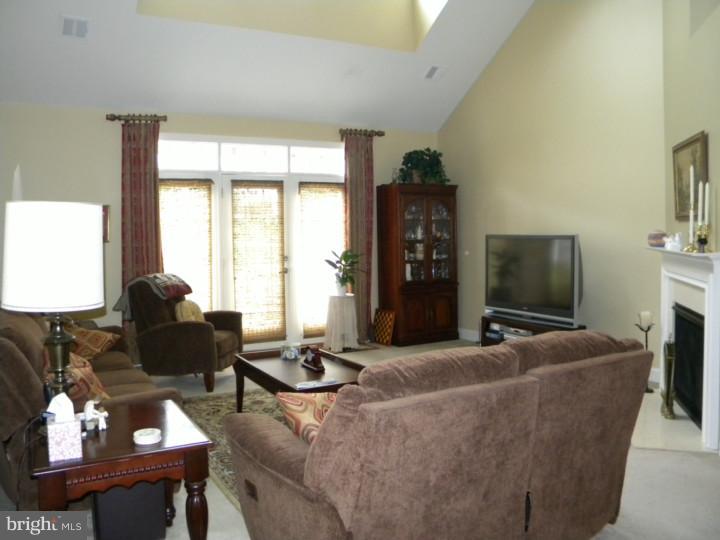 COLDSTREAM CROSSING - Residential