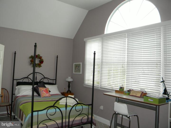 COLDSTREAM CROSSING - Residential