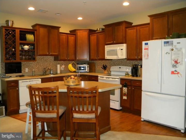 COLDSTREAM CROSSING - Residential