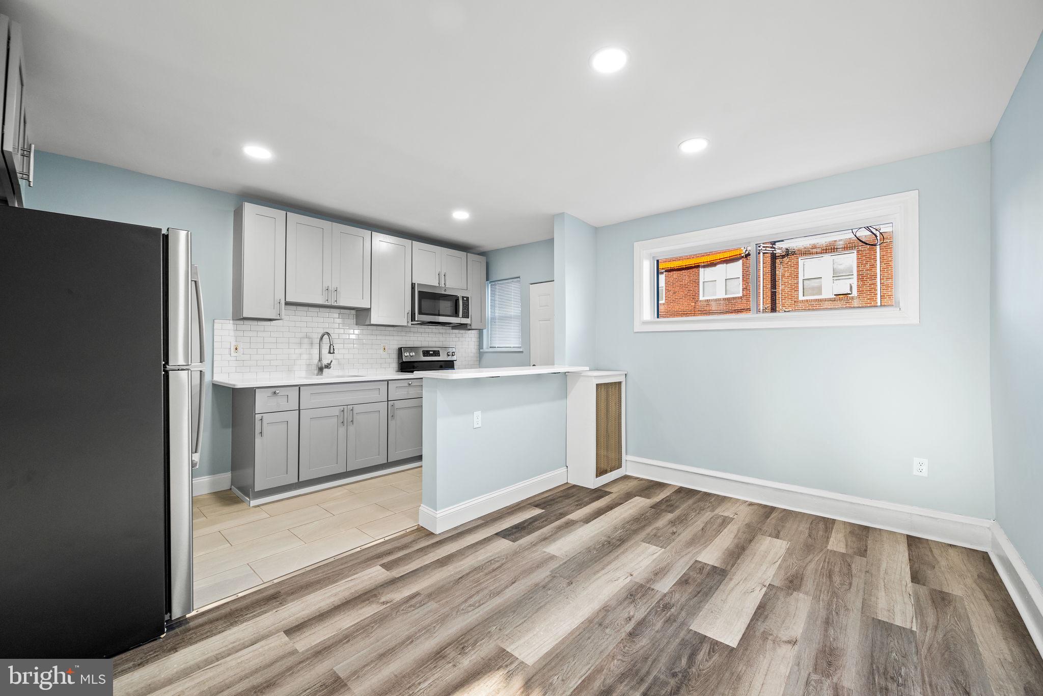 OXFORD CIRCLE - Residential