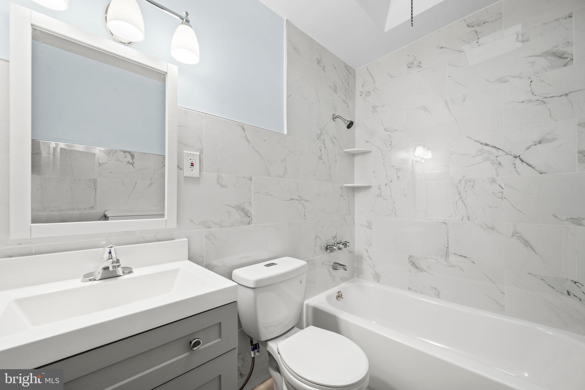 OXFORD CIRCLE - Residential