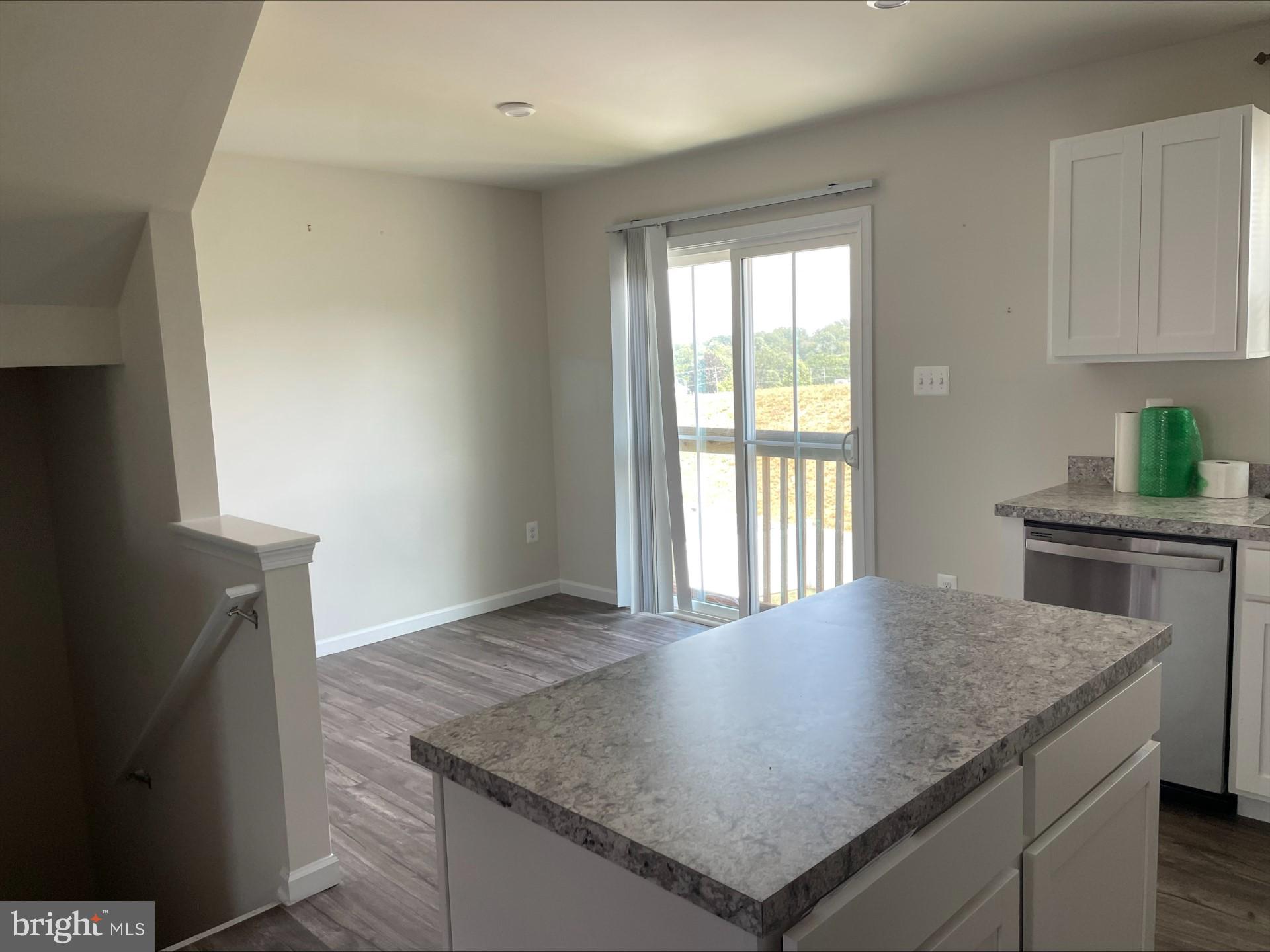 STONECREST - Residential Lease