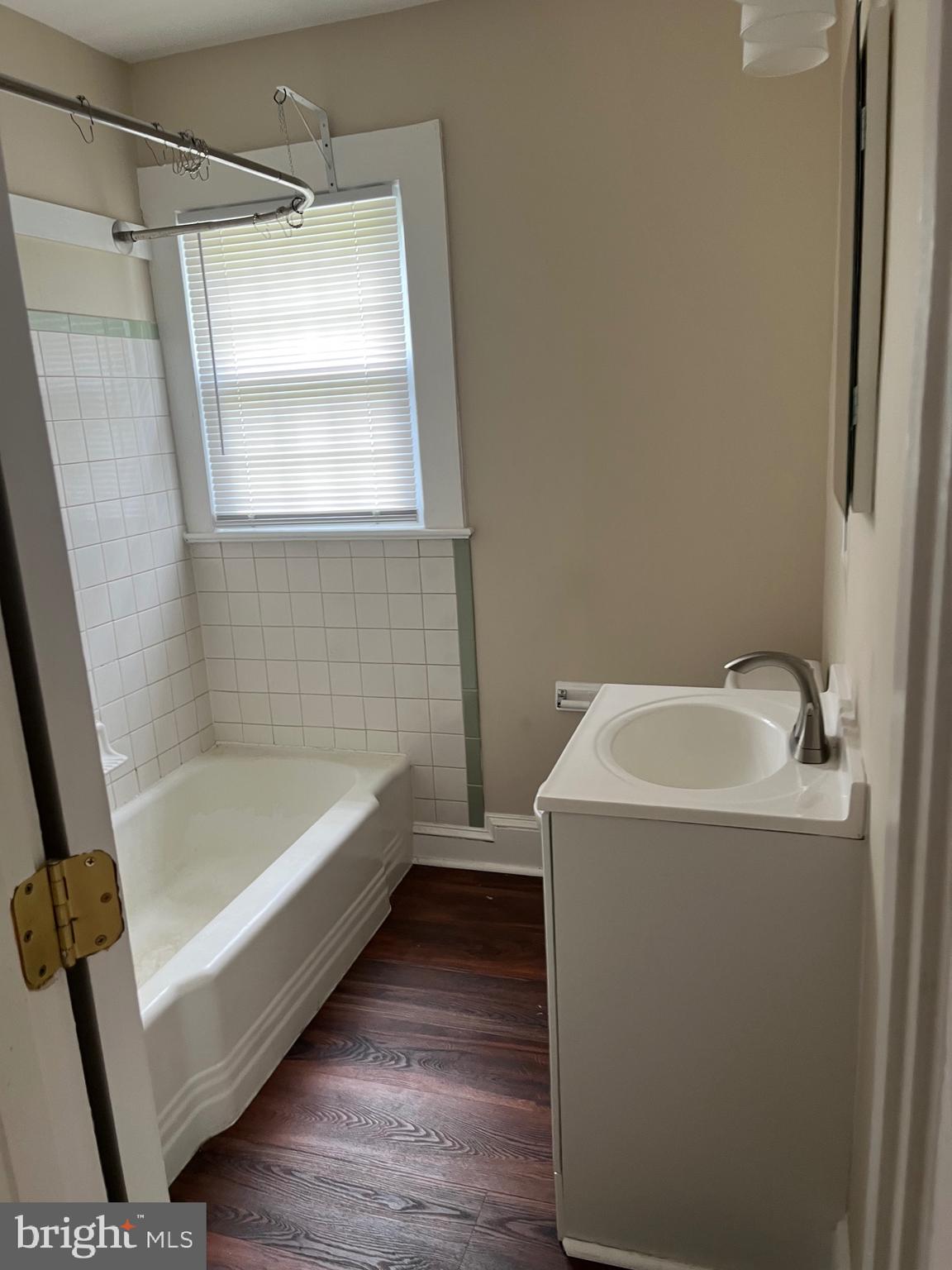 PHILLIPS - Residential Lease