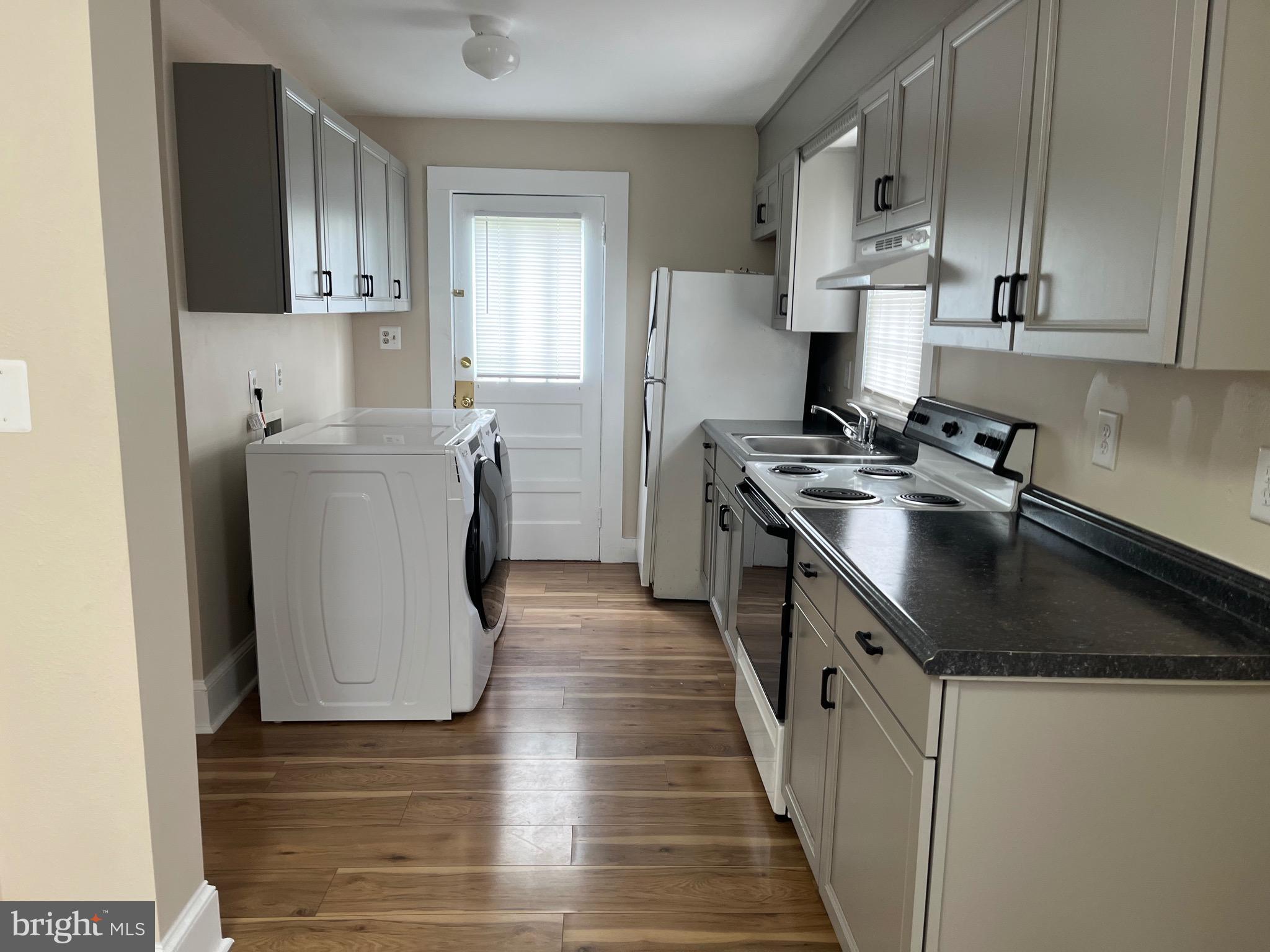 PHILLIPS - Residential Lease