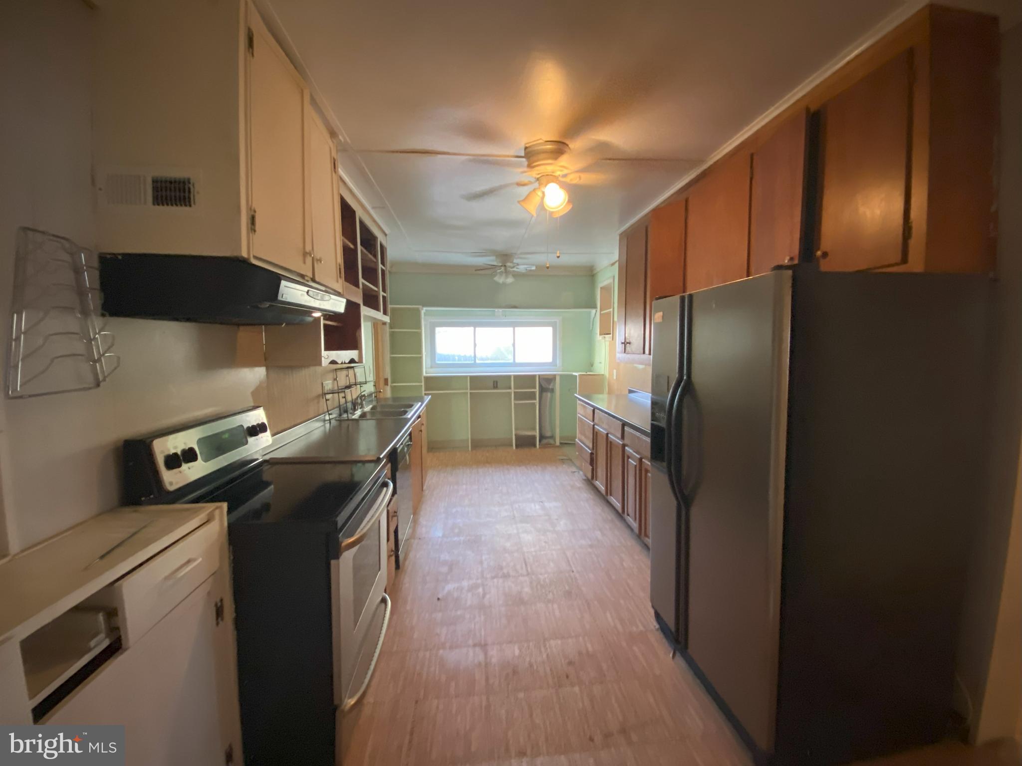 BRUNSWICK - Residential