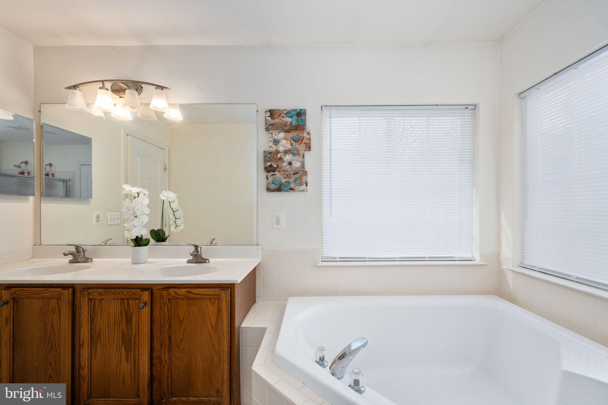 SPYGLASS HILL - Residential Lease