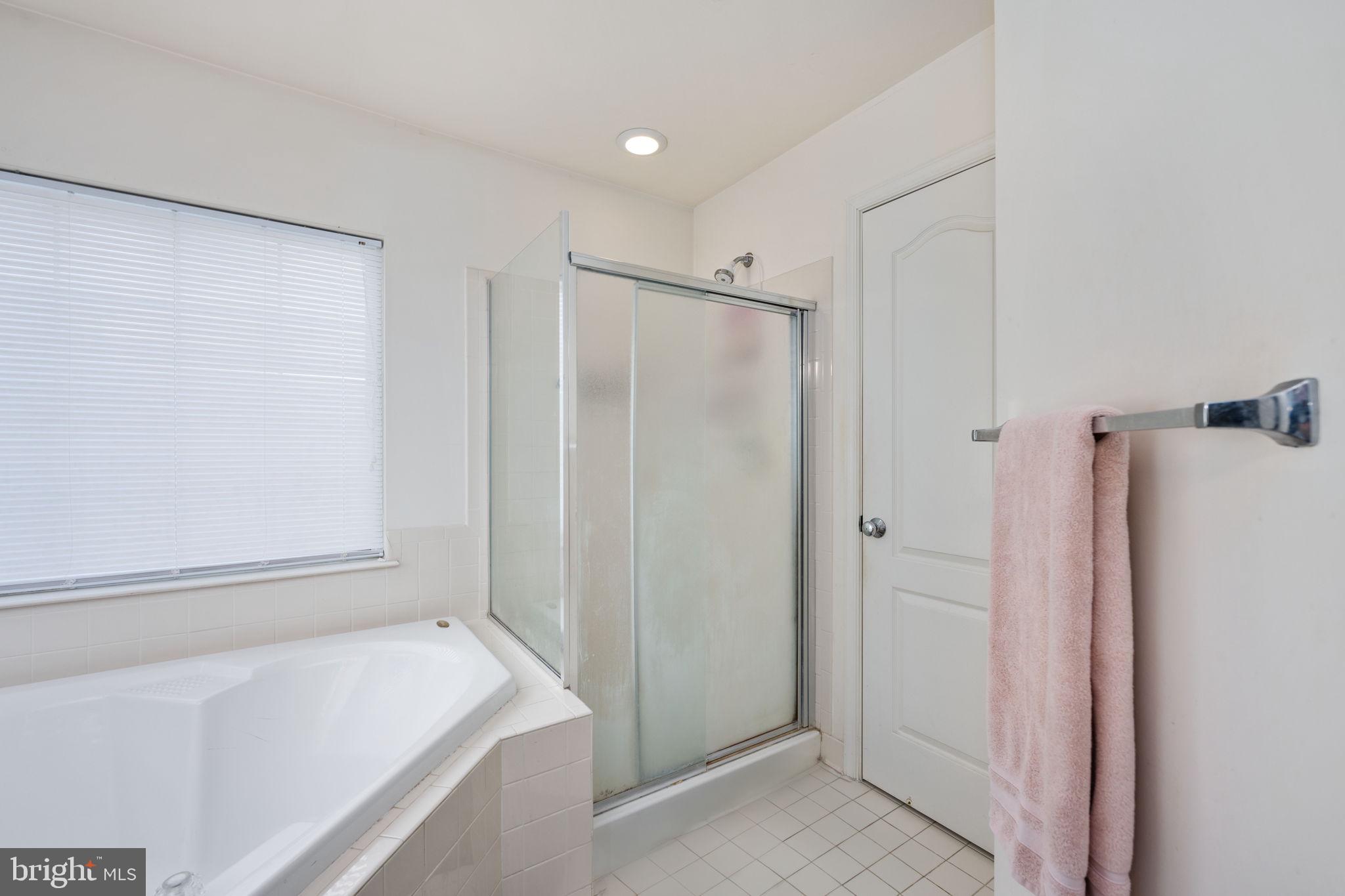 SPYGLASS HILL - Residential Lease