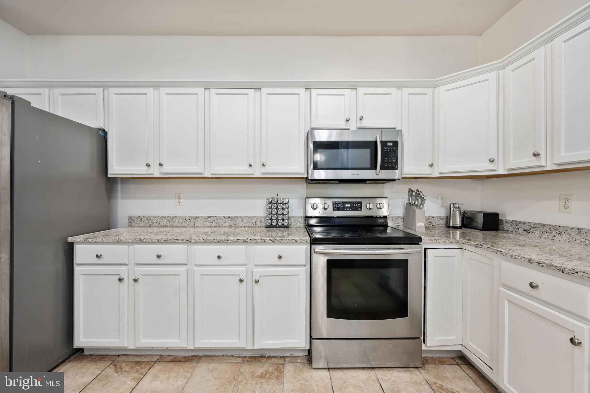 SPYGLASS HILL - Residential Lease