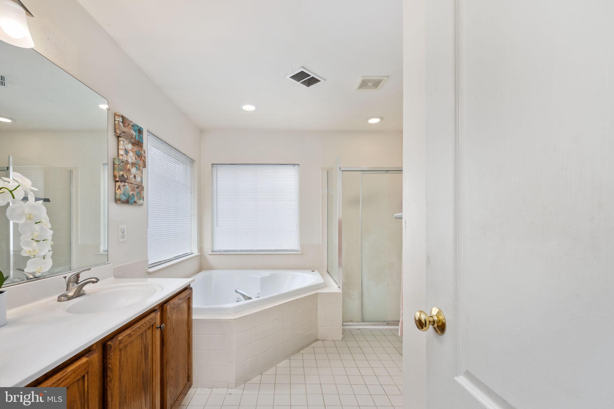 SPYGLASS HILL - Residential Lease