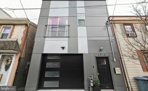 Townhouse For Rent - 2813 Tilton Street<br/> PHILADELPHIA, PA 19134
