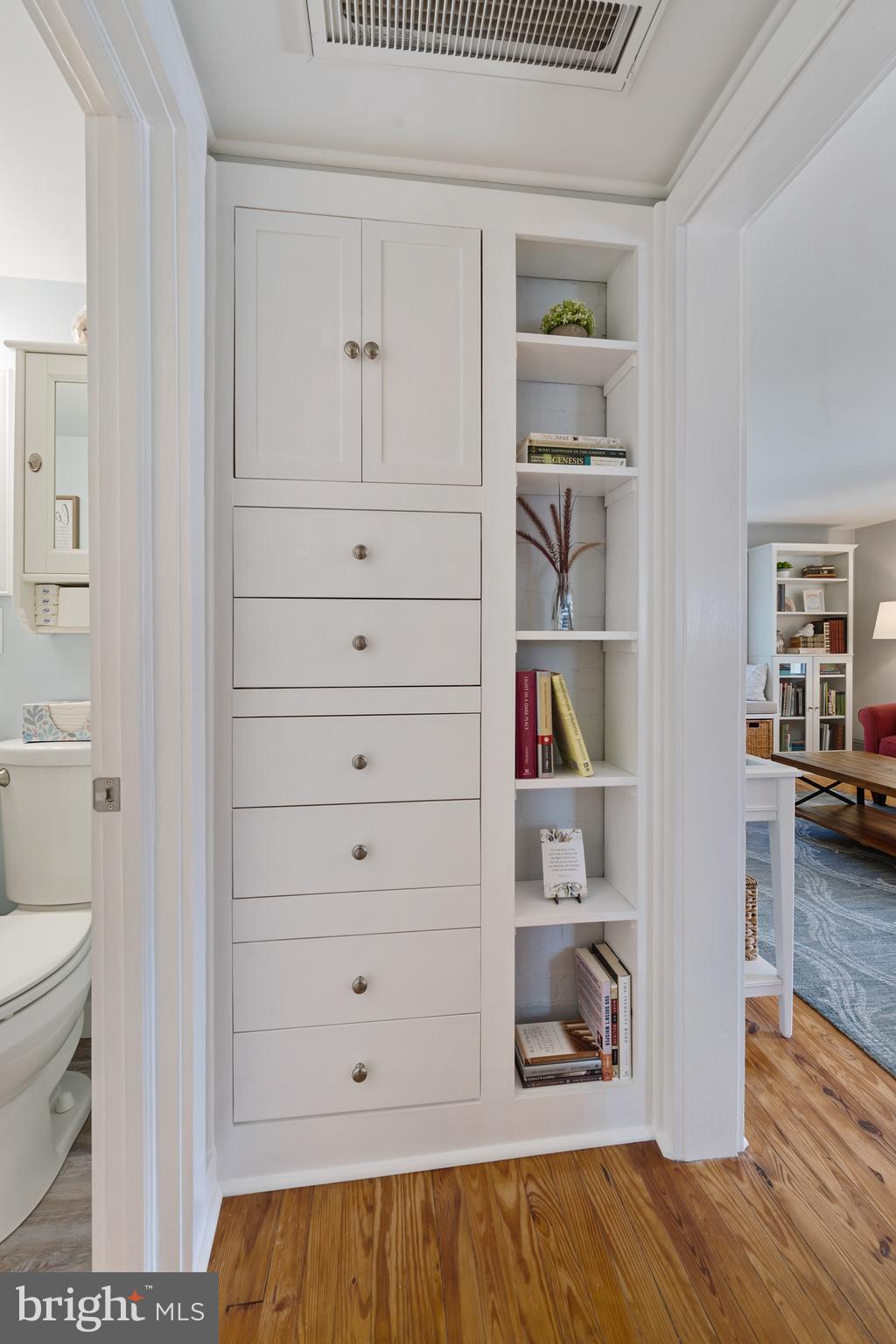 CENTREVILLE - Residential