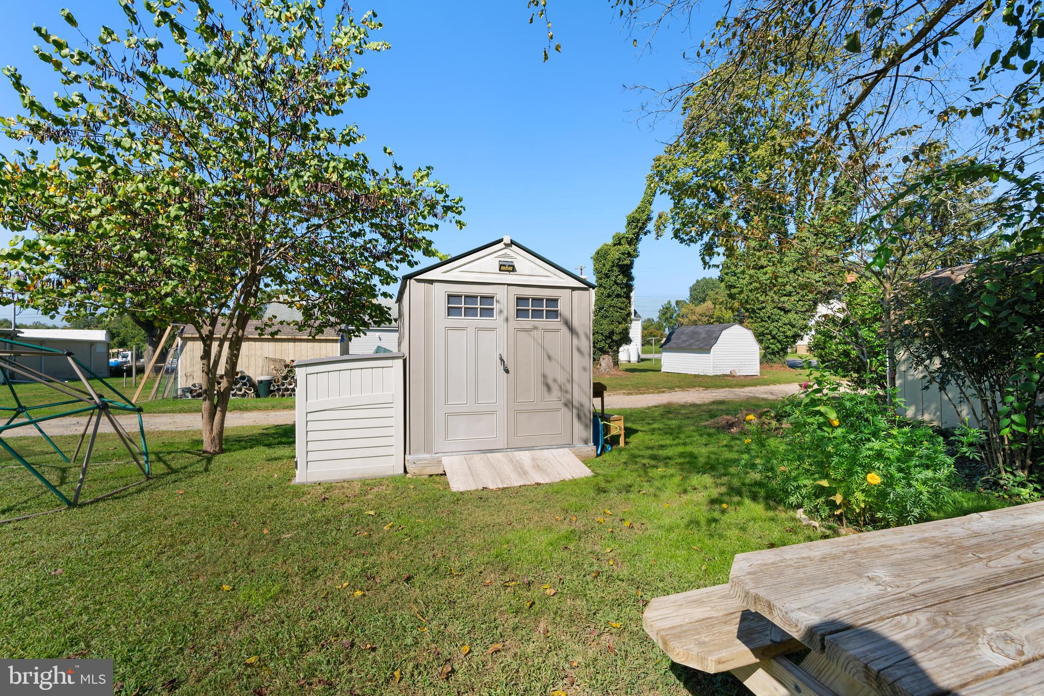 CENTREVILLE - Residential