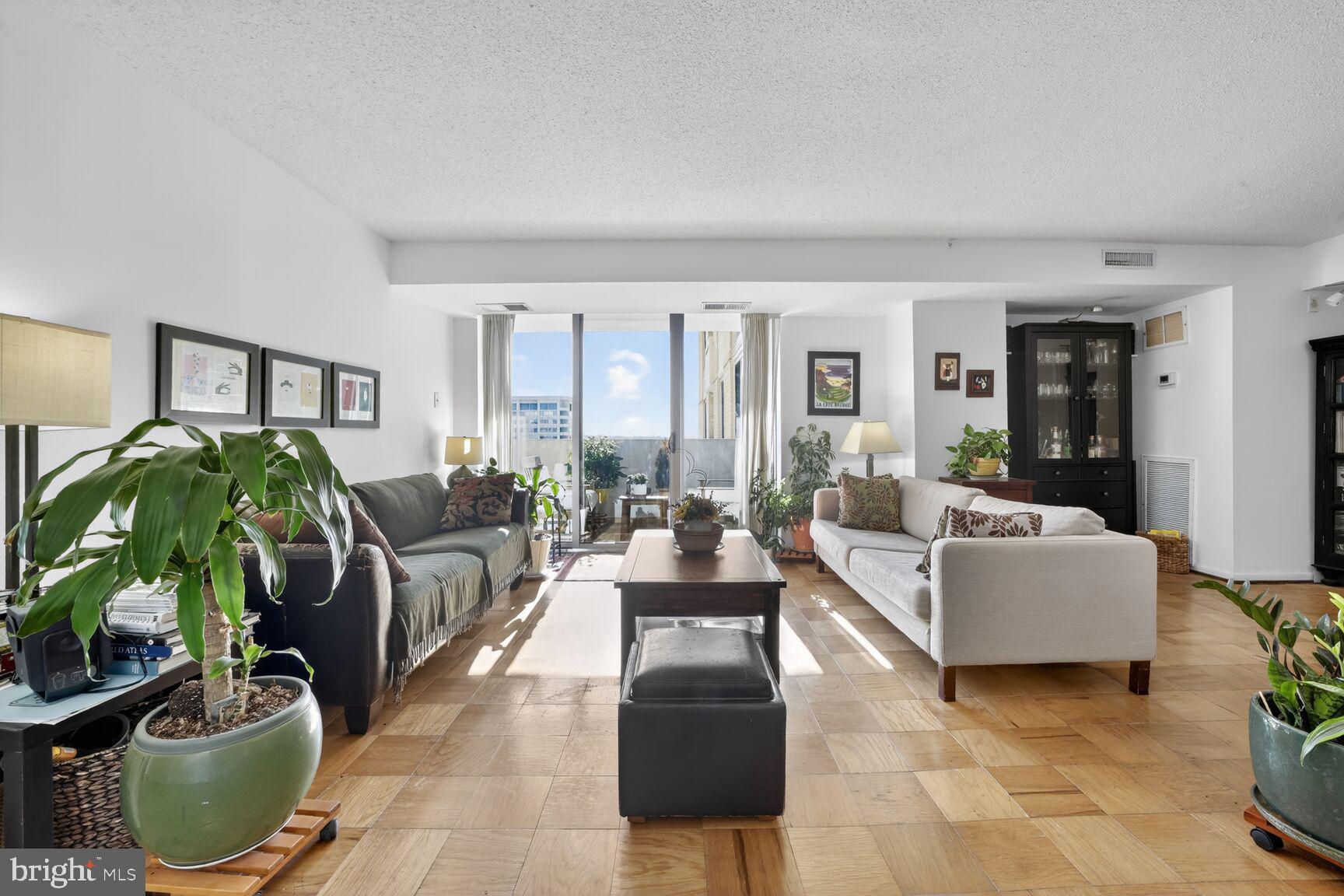 FRIENDSHIP HEIGHTS - Residential