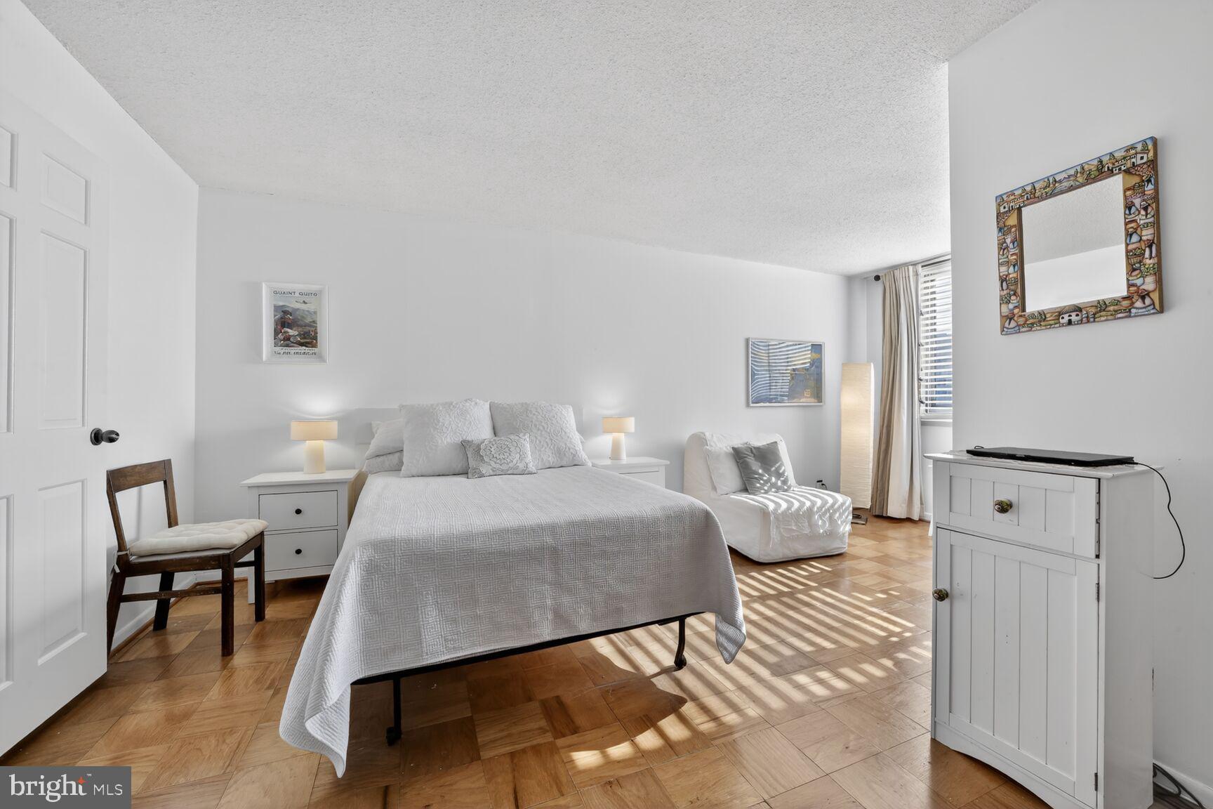 FRIENDSHIP HEIGHTS - Residential