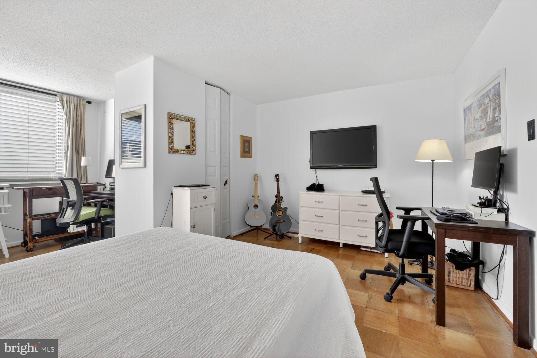 FRIENDSHIP HEIGHTS - Residential