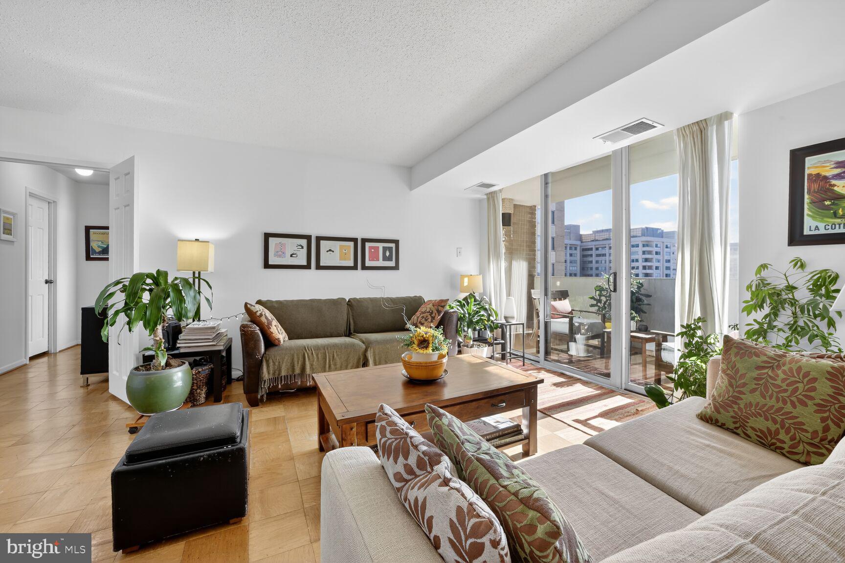 FRIENDSHIP HEIGHTS - Residential