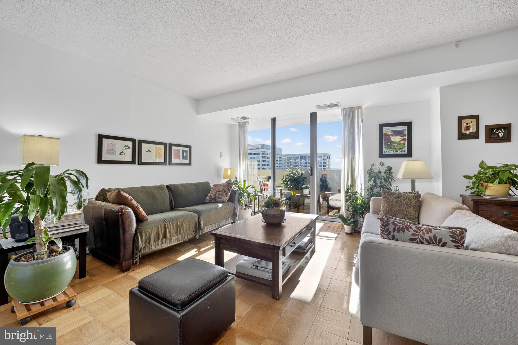 FRIENDSHIP HEIGHTS - Residential