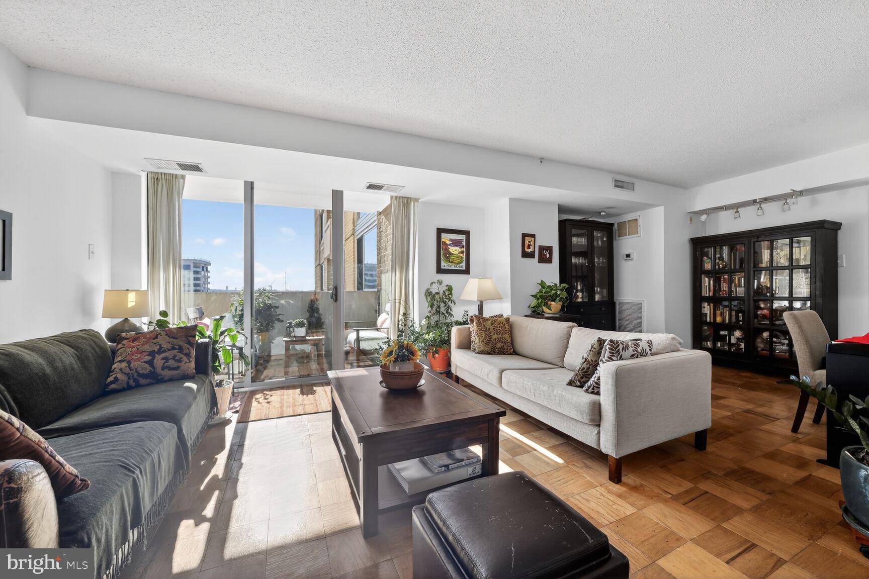 FRIENDSHIP HEIGHTS - Residential