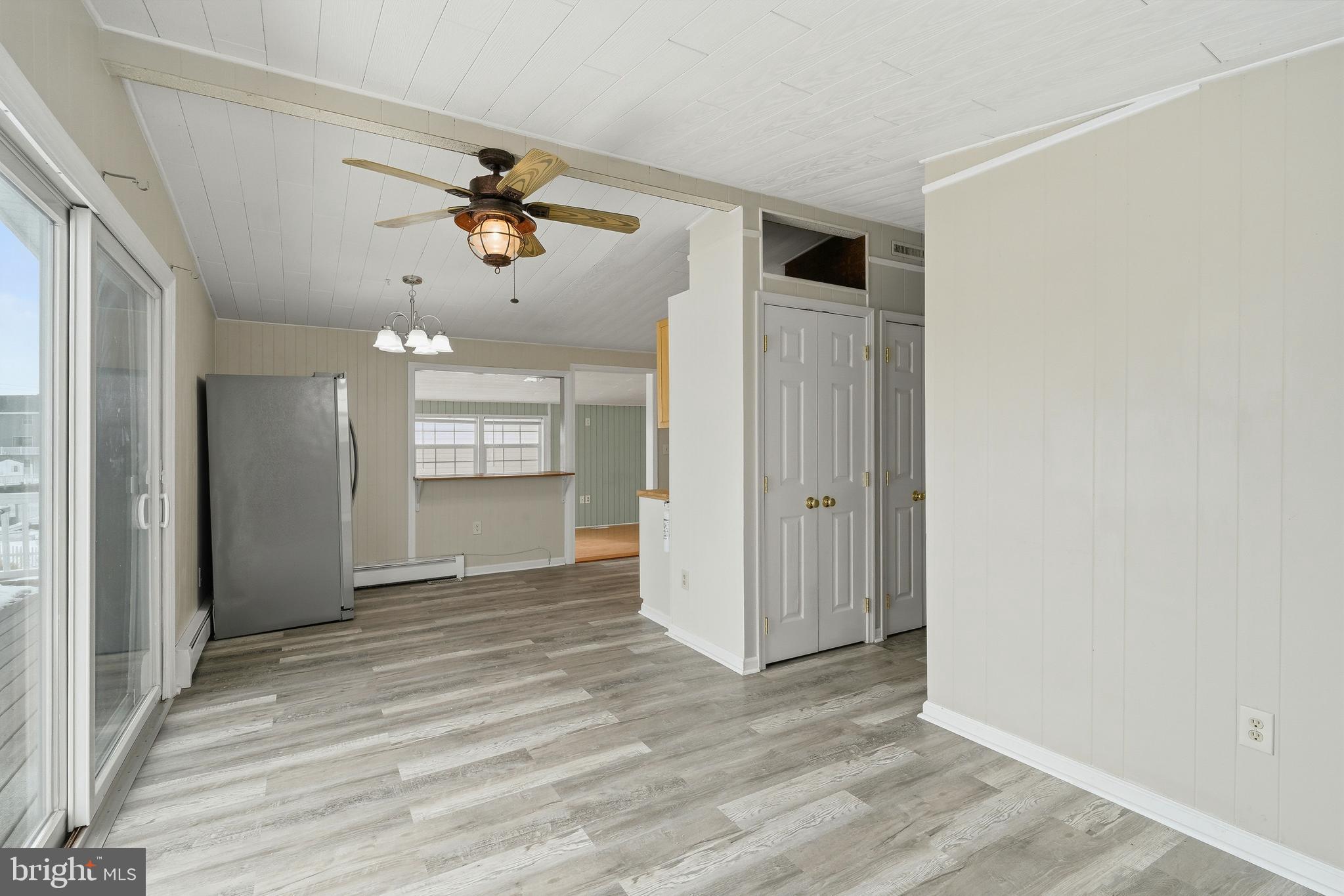 HOLLY LAKE HARBOR - Residential