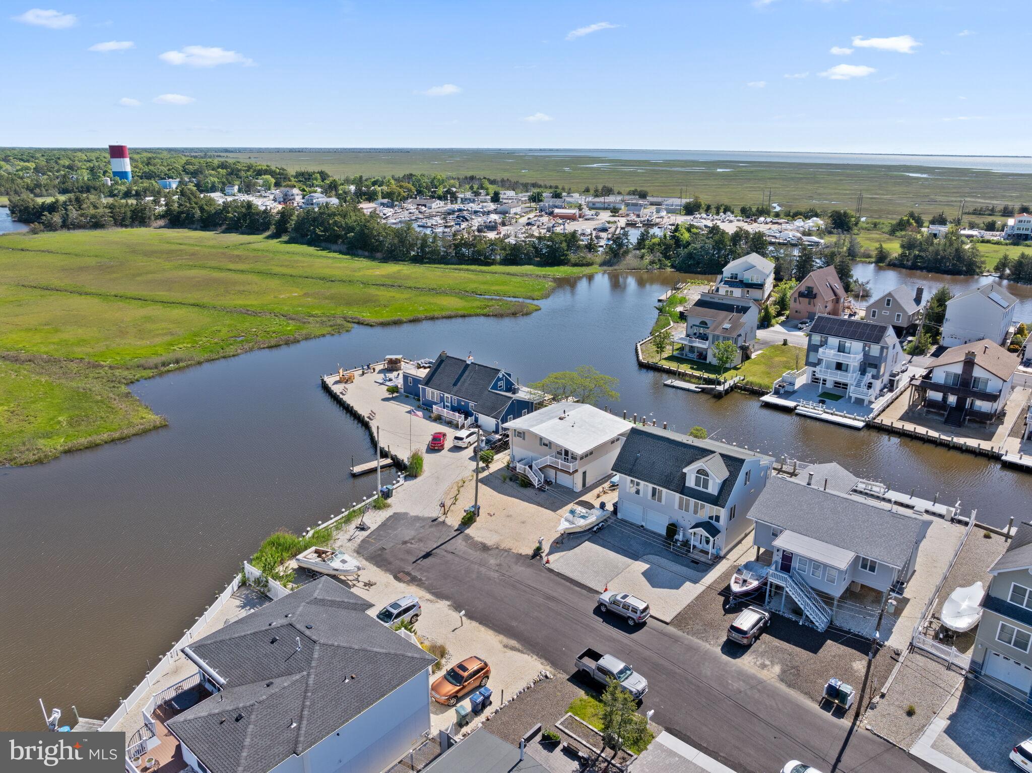 HOLLY LAKE HARBOR - Residential