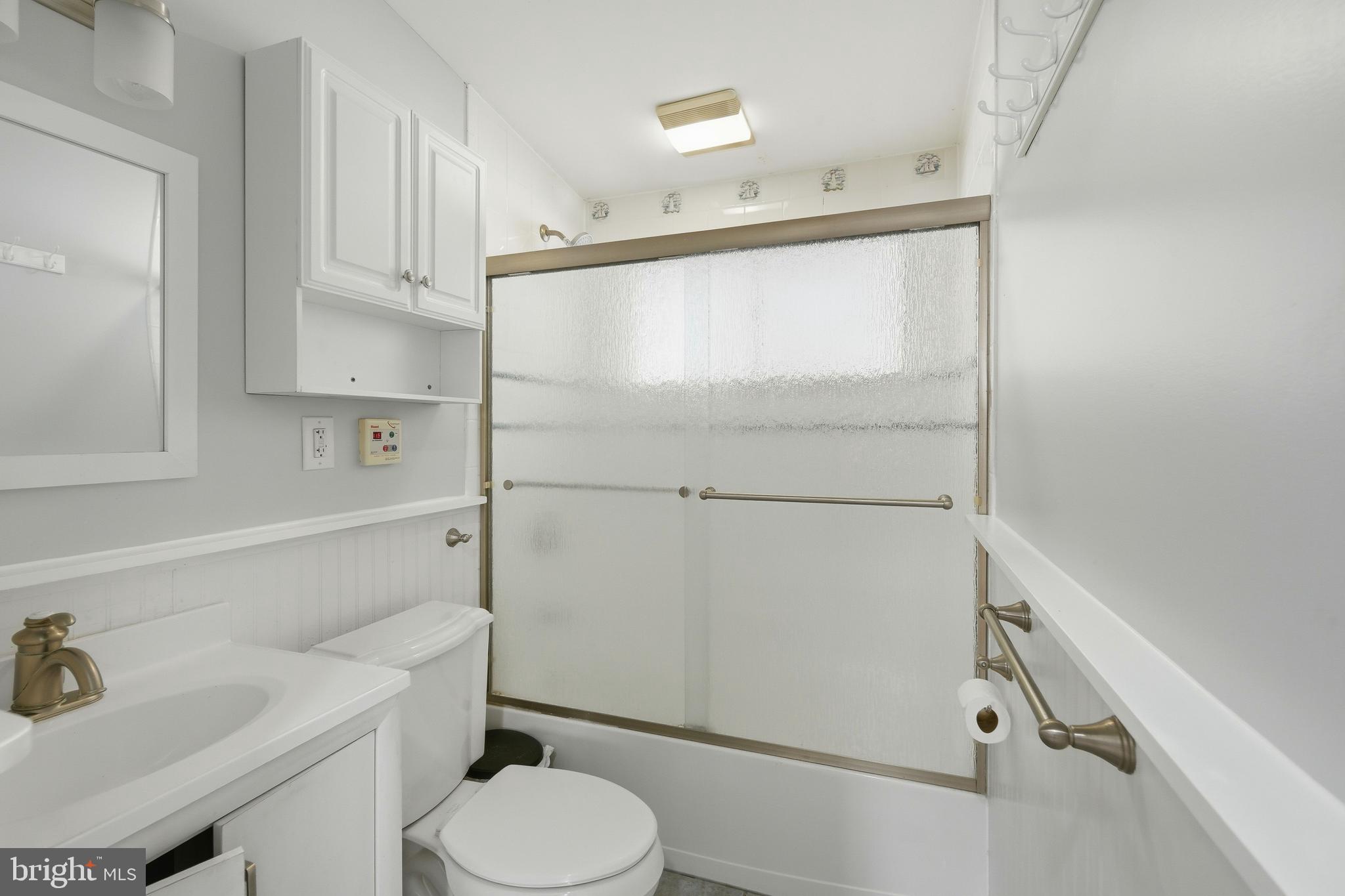 HOLLY LAKE HARBOR - Residential