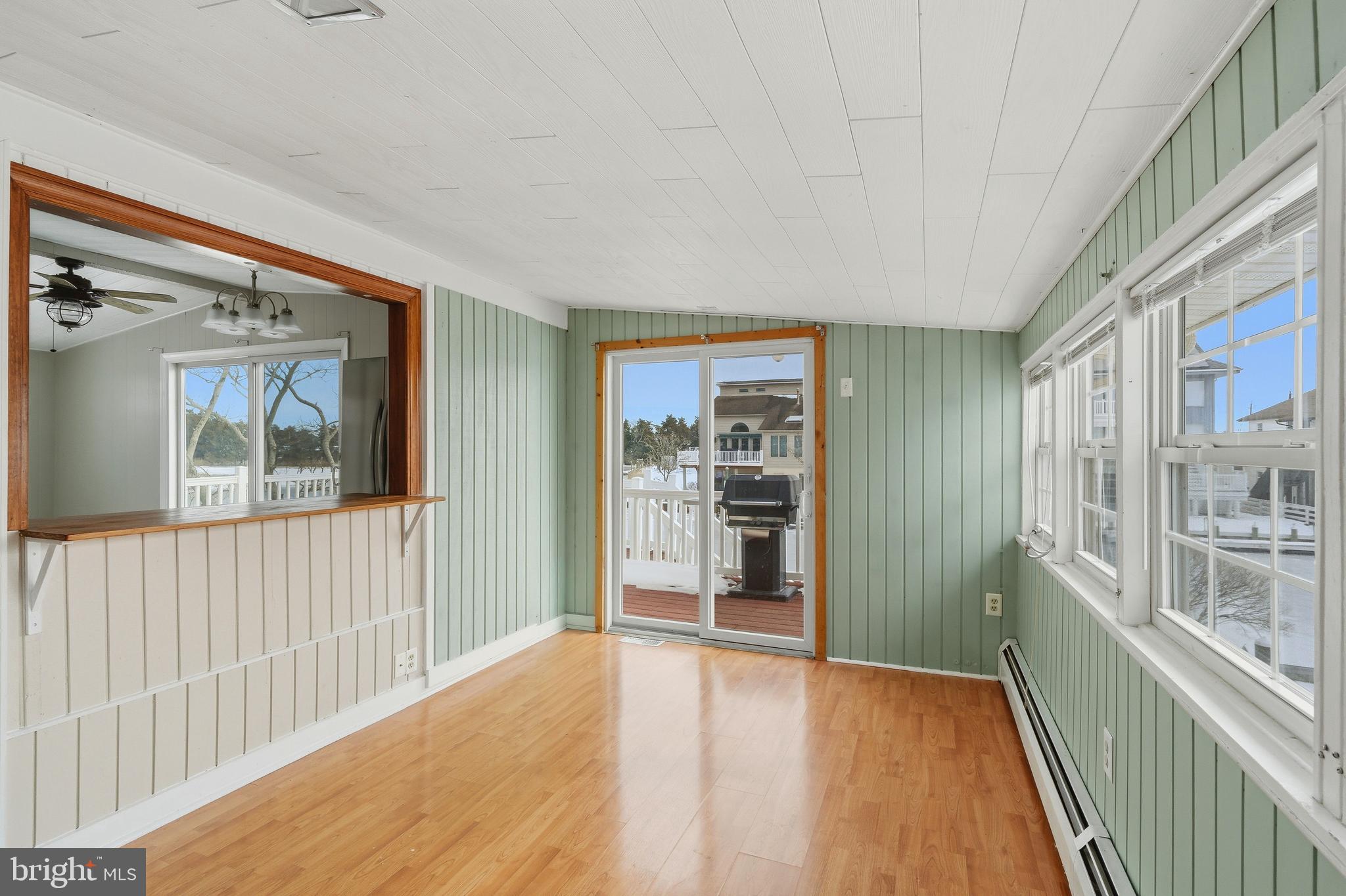 HOLLY LAKE HARBOR - Residential