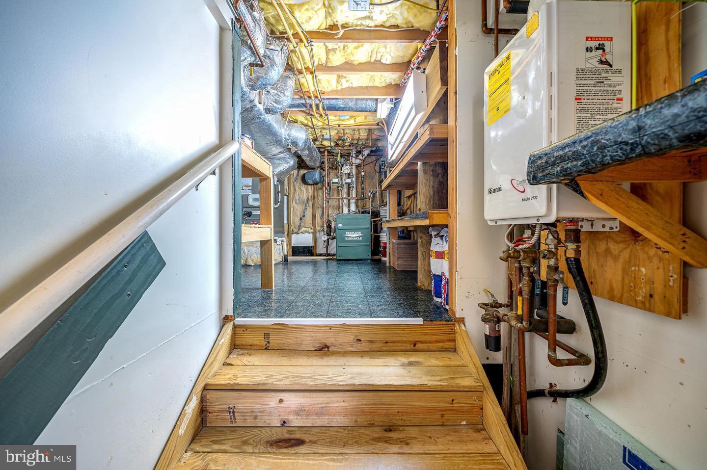 HOLLY LAKE HARBOR - Residential